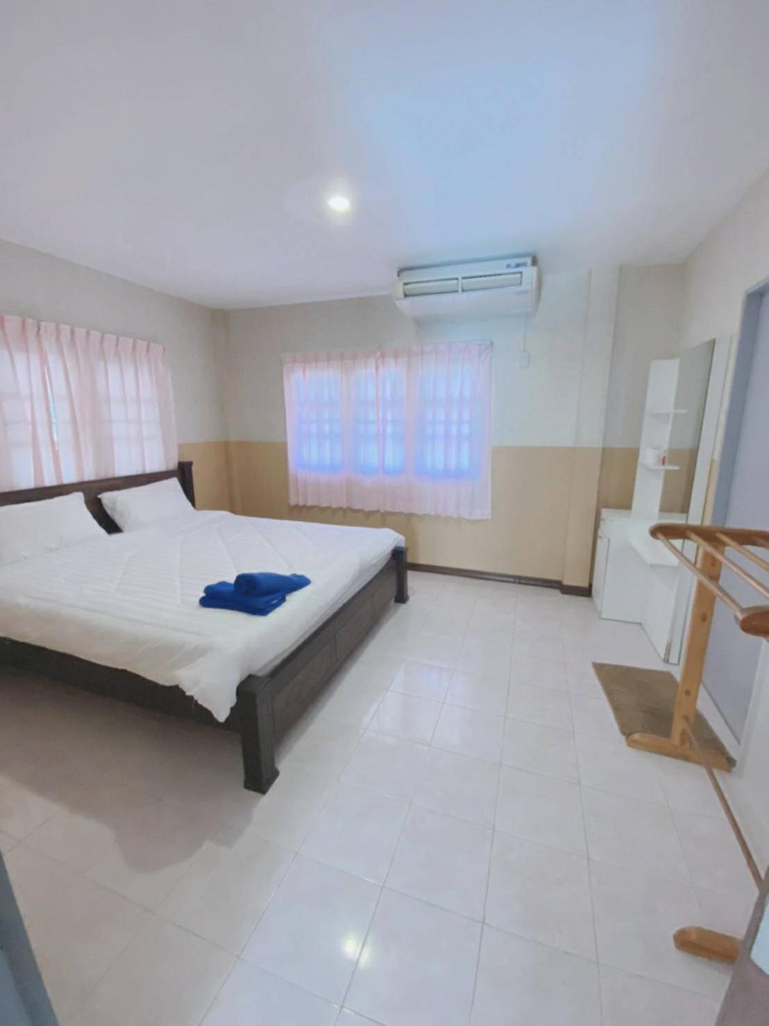 Baan Golden Resort & Residences