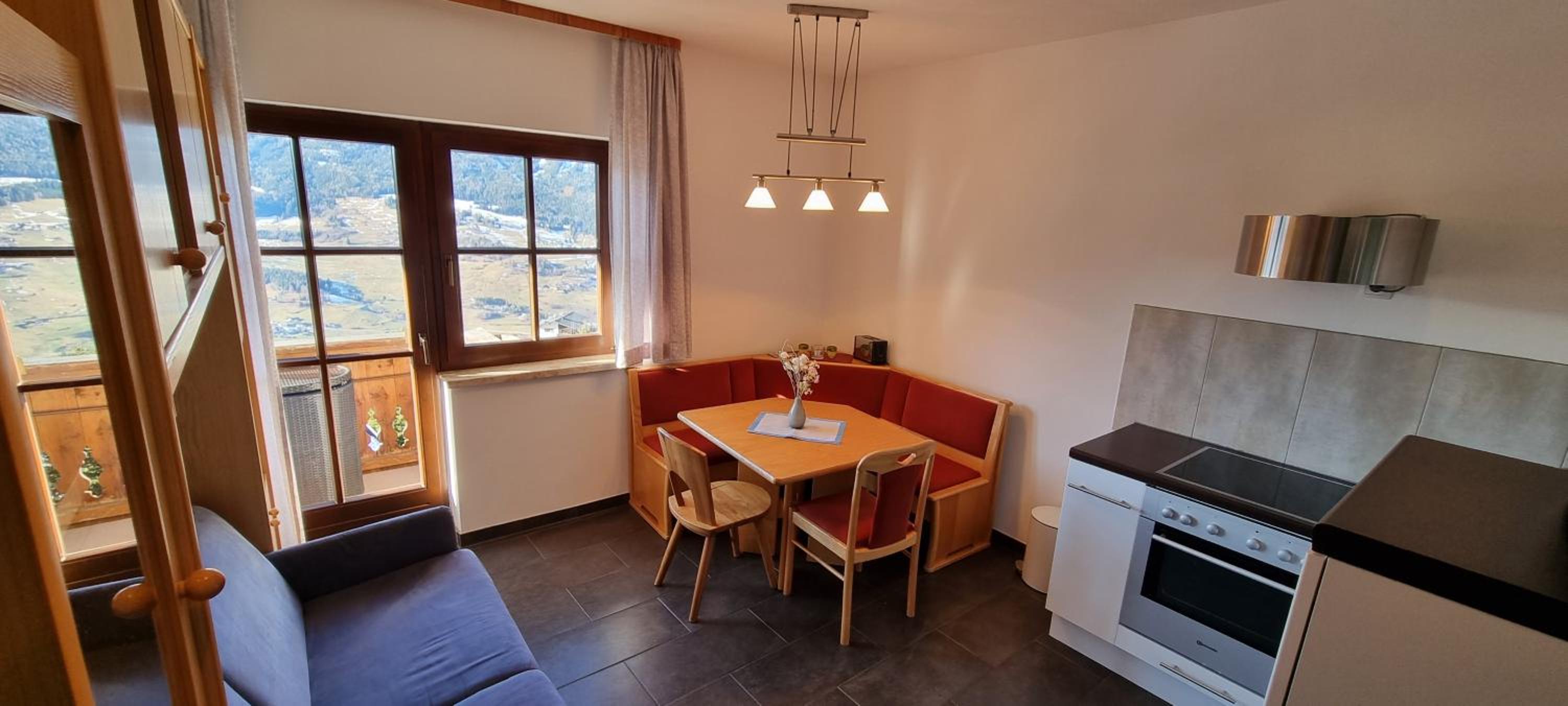 Ferienwohnung 3 Personen Alleinlage auf 1500m am Waldrand und Skigebiet Hochzeiger view 4