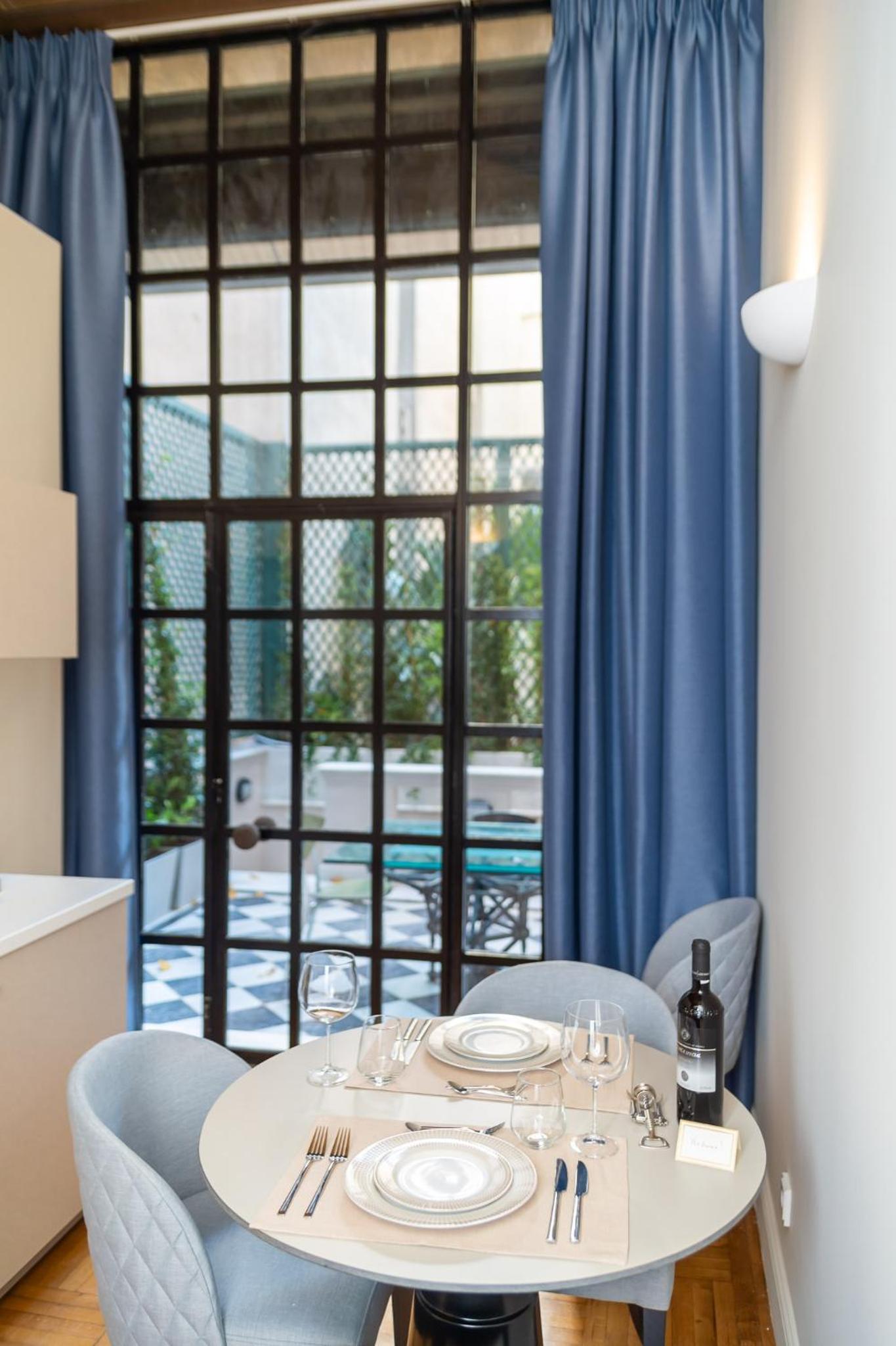 33SolonosSuites