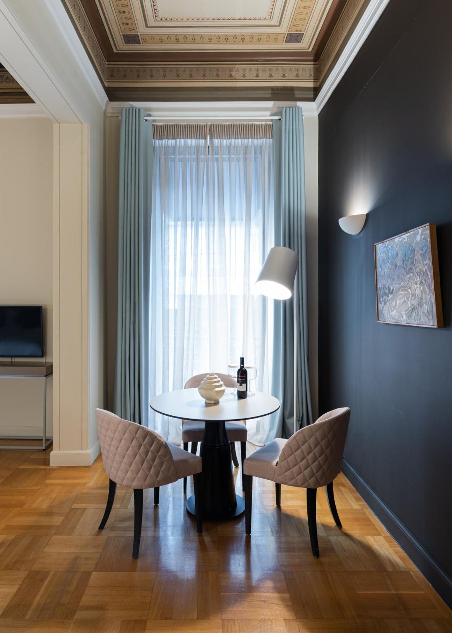33SolonosSuites