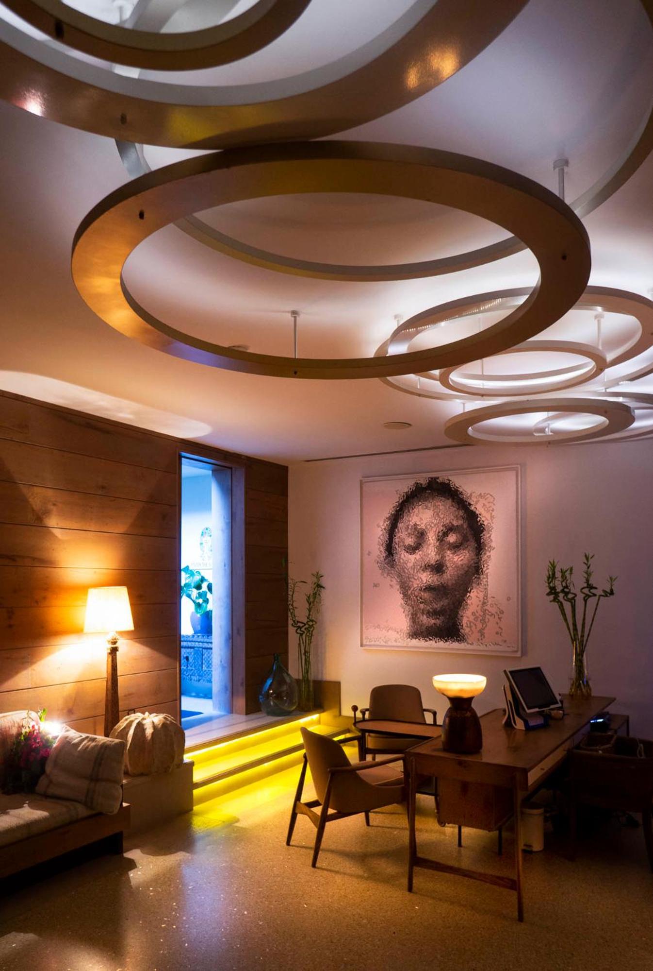 Hotel Alavya - Image 1