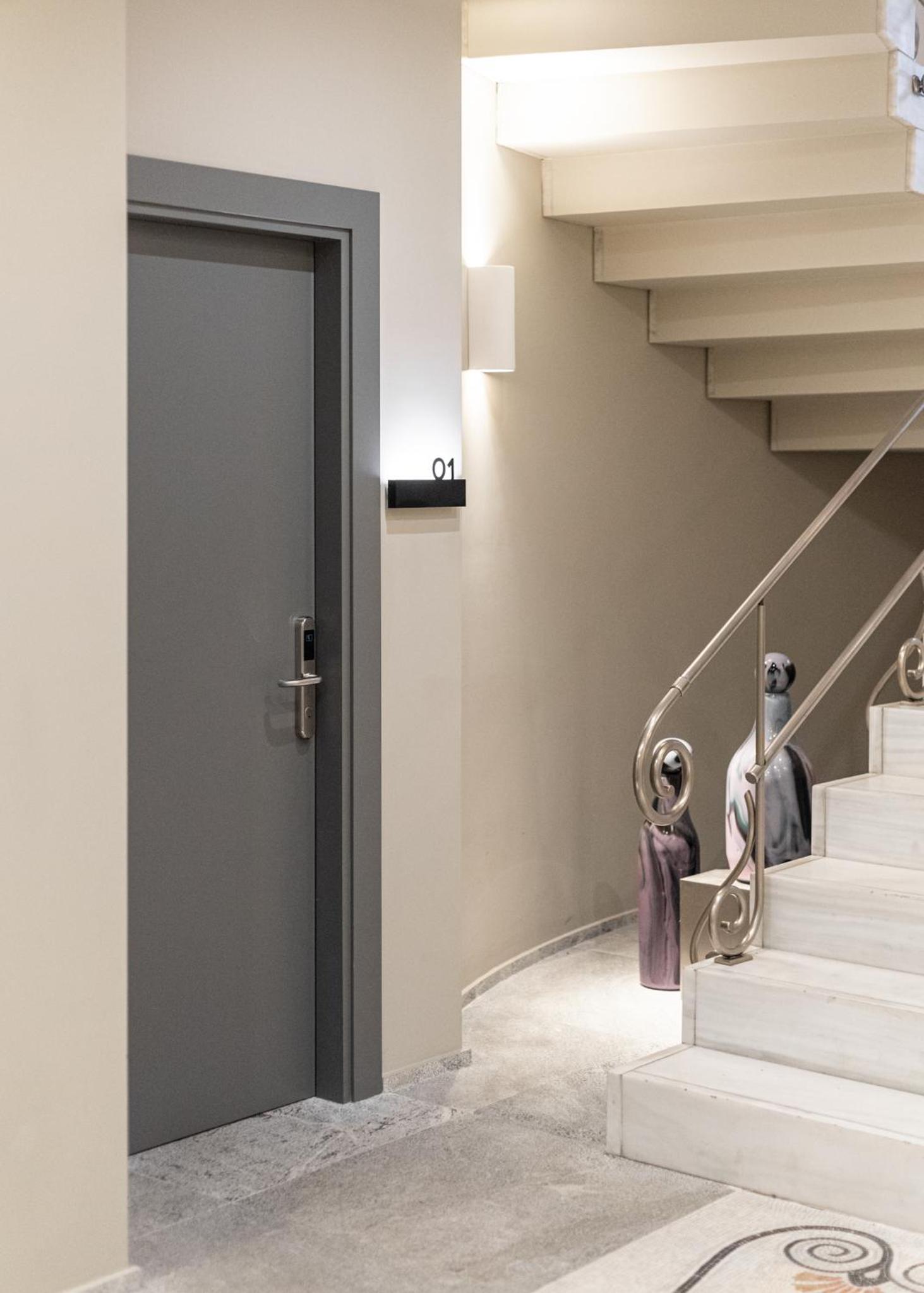 33SolonosSuites