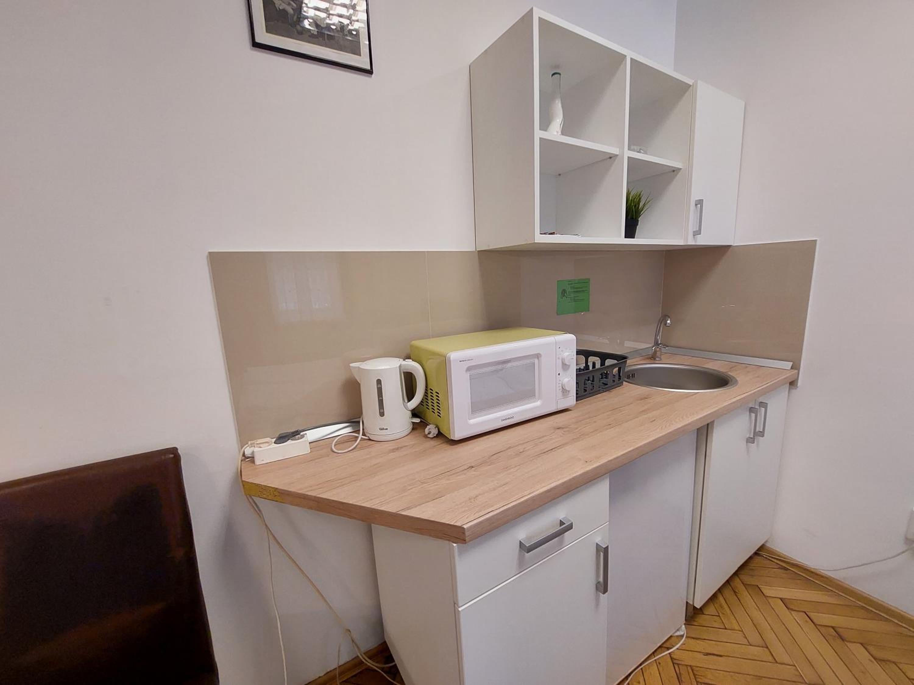 Main Square Apartments & More