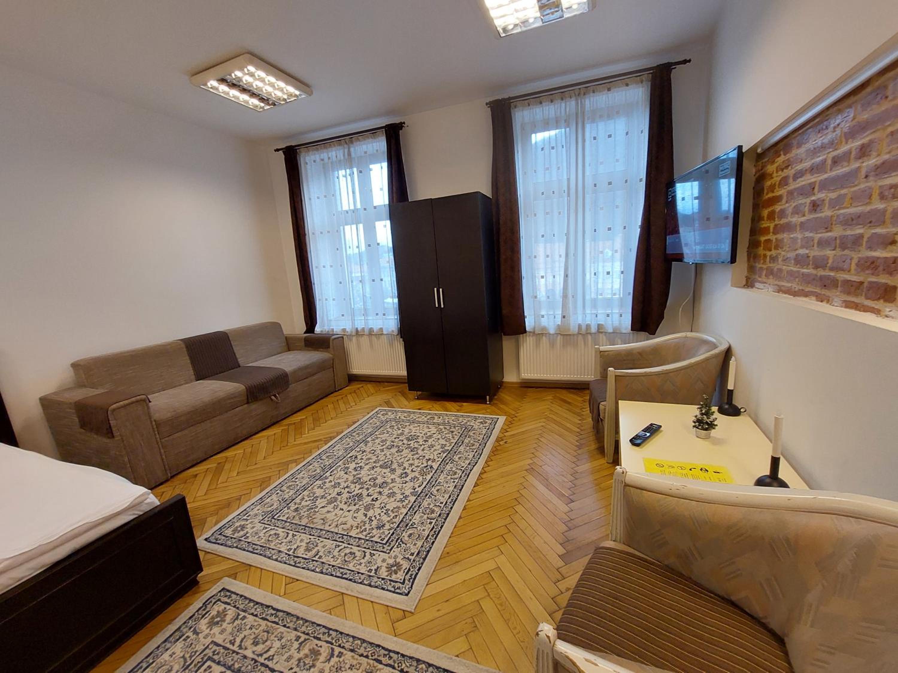 Main Square Apartments & More