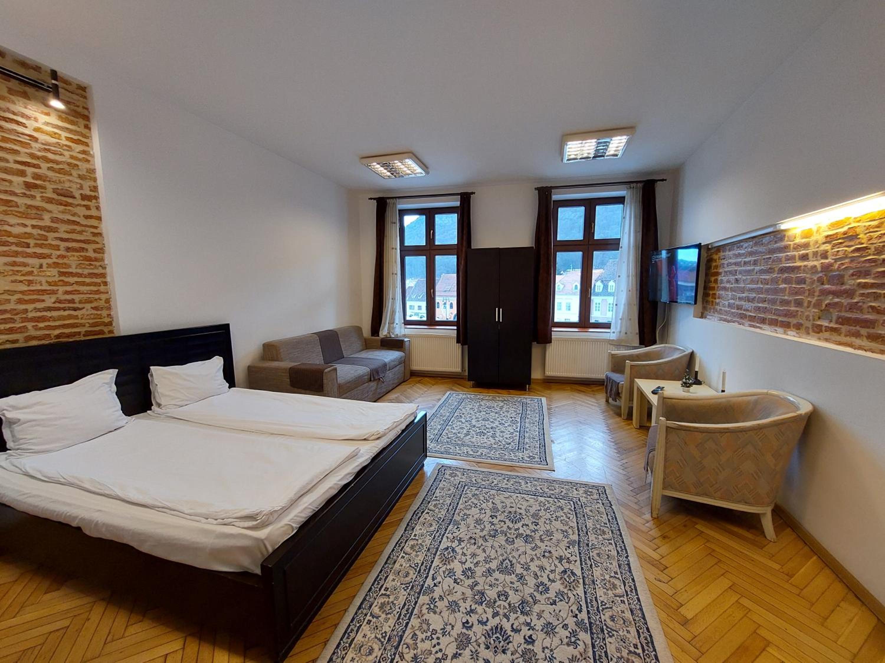 Main Square Apartments & More