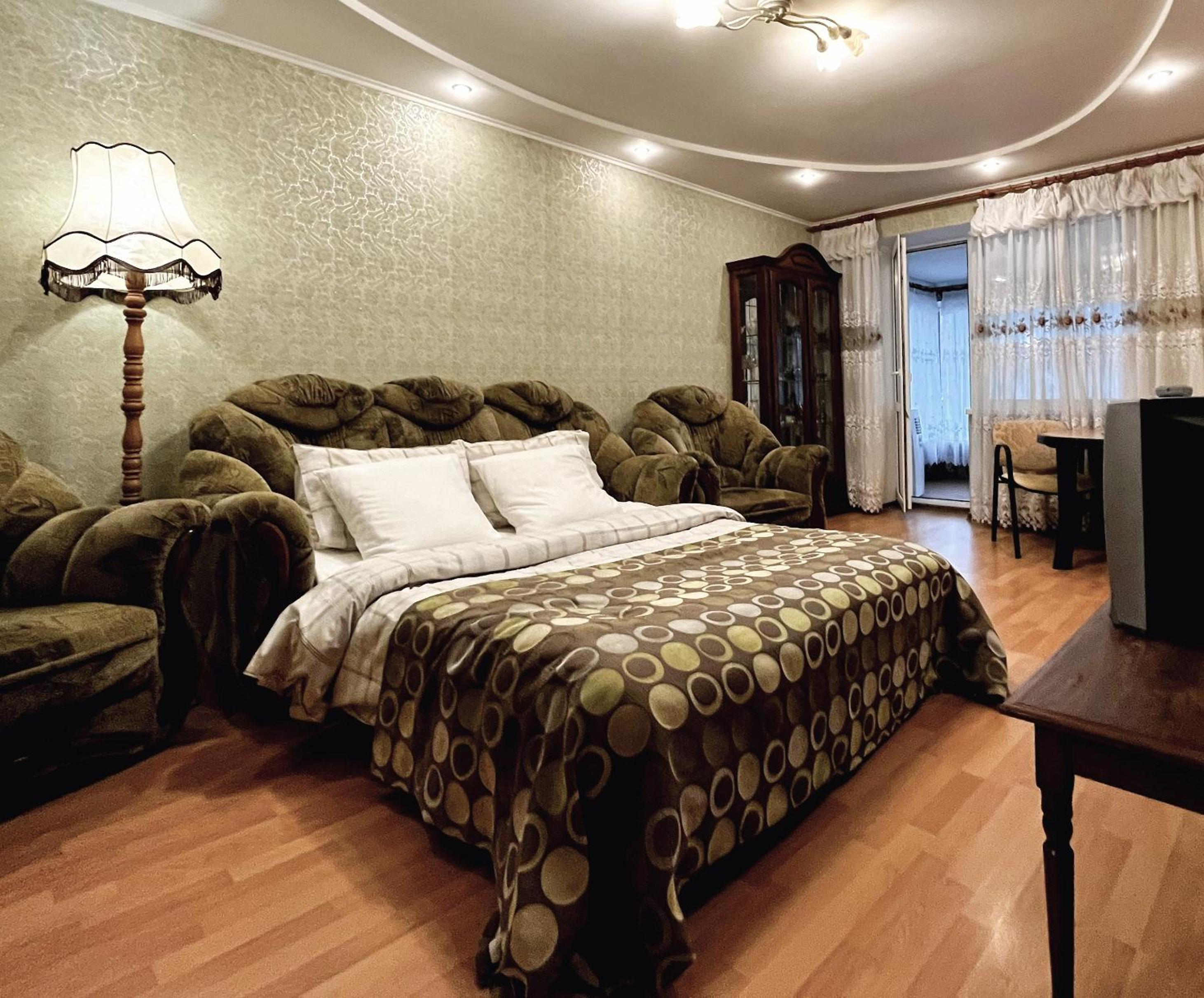 Квартира с верандой на Белецкого возле Исида, Шалимова, warm apartment with a veranda in Kyiv, Beletsky view 2