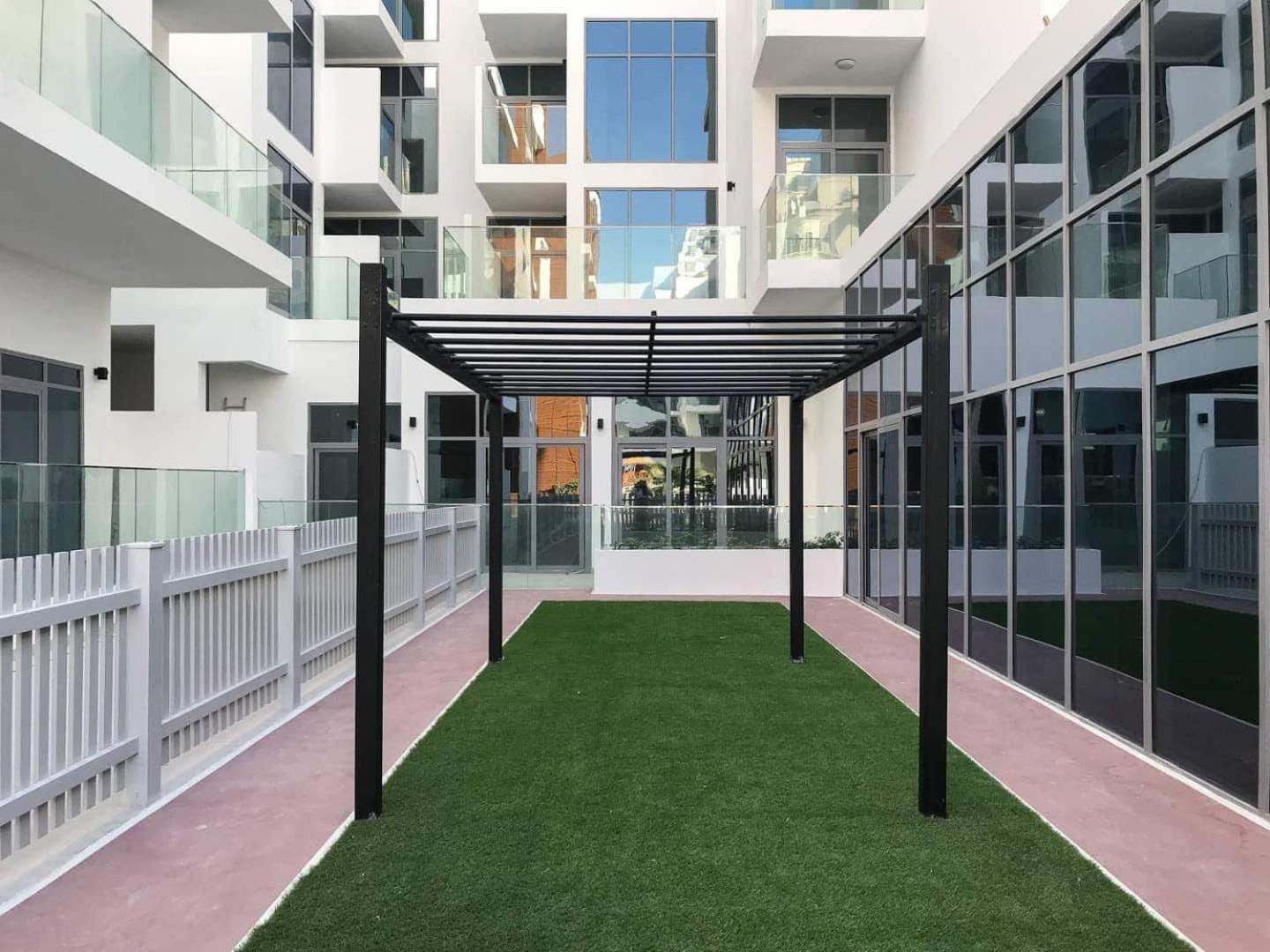 Modern 1BR in Jumeirah Village Circle (Pool View)