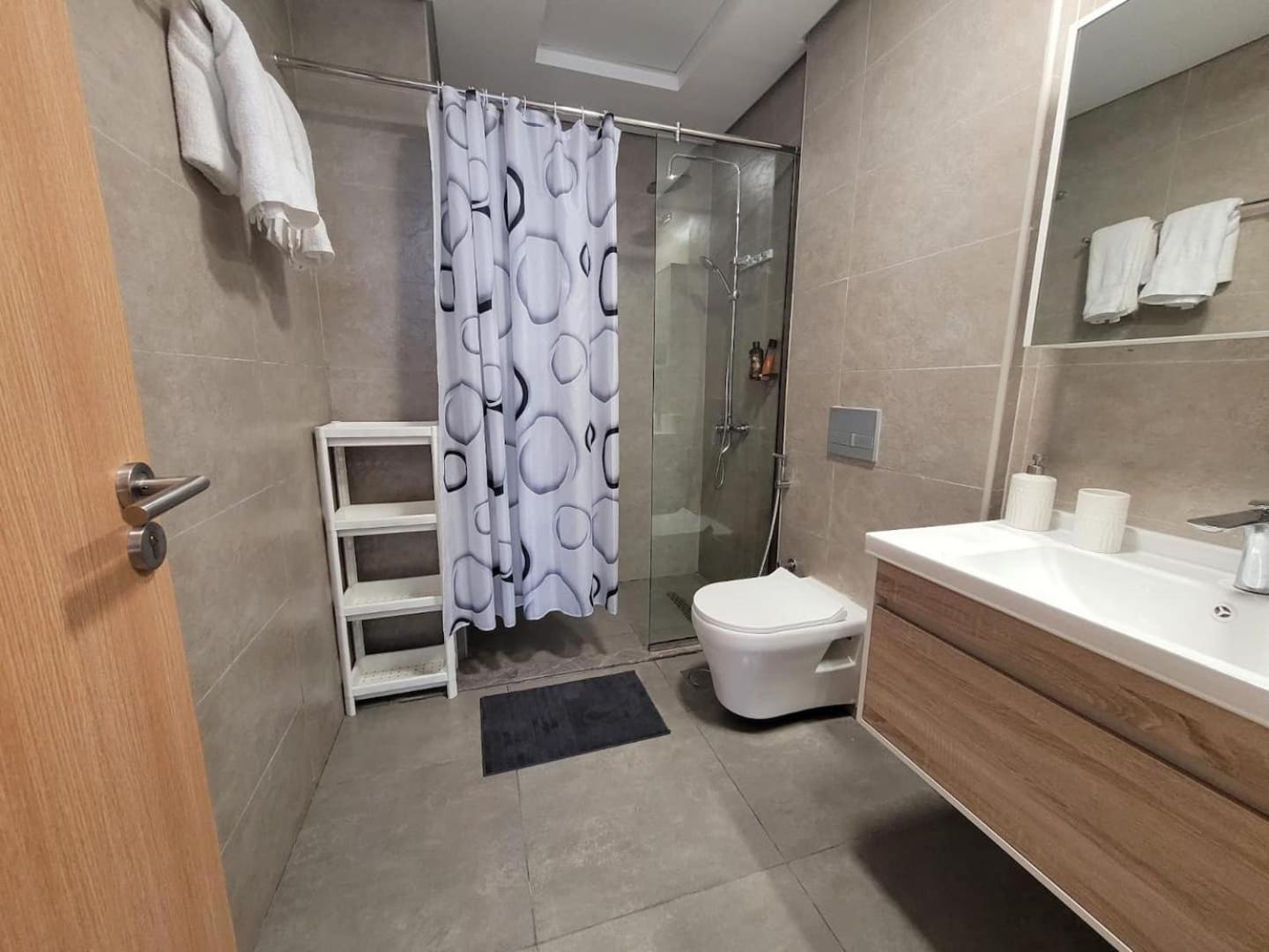 Modern 1BR in Jumeirah Village Circle (Pool View)