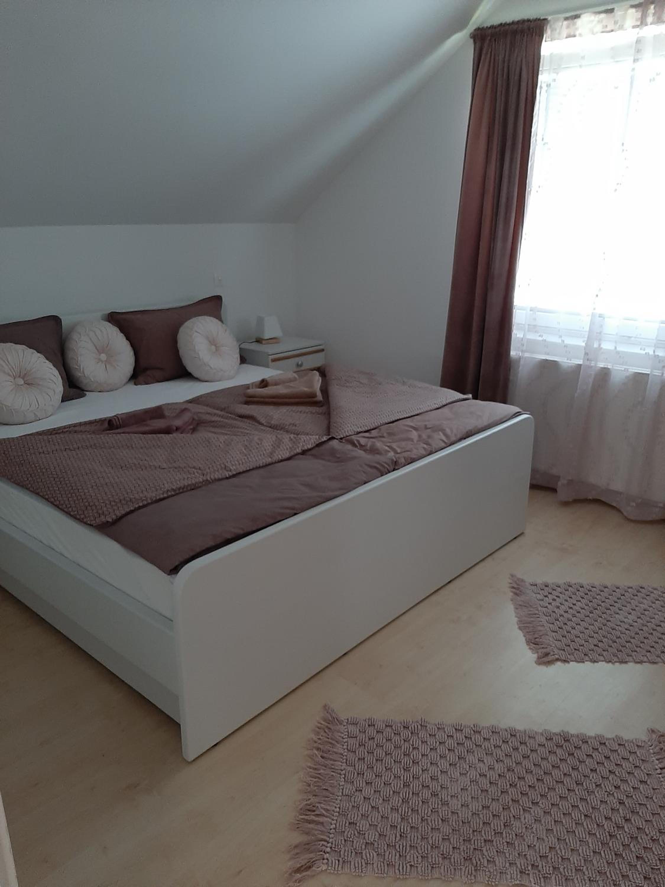 APARTMA VESTER - Large 3-Bedroom Near Bled