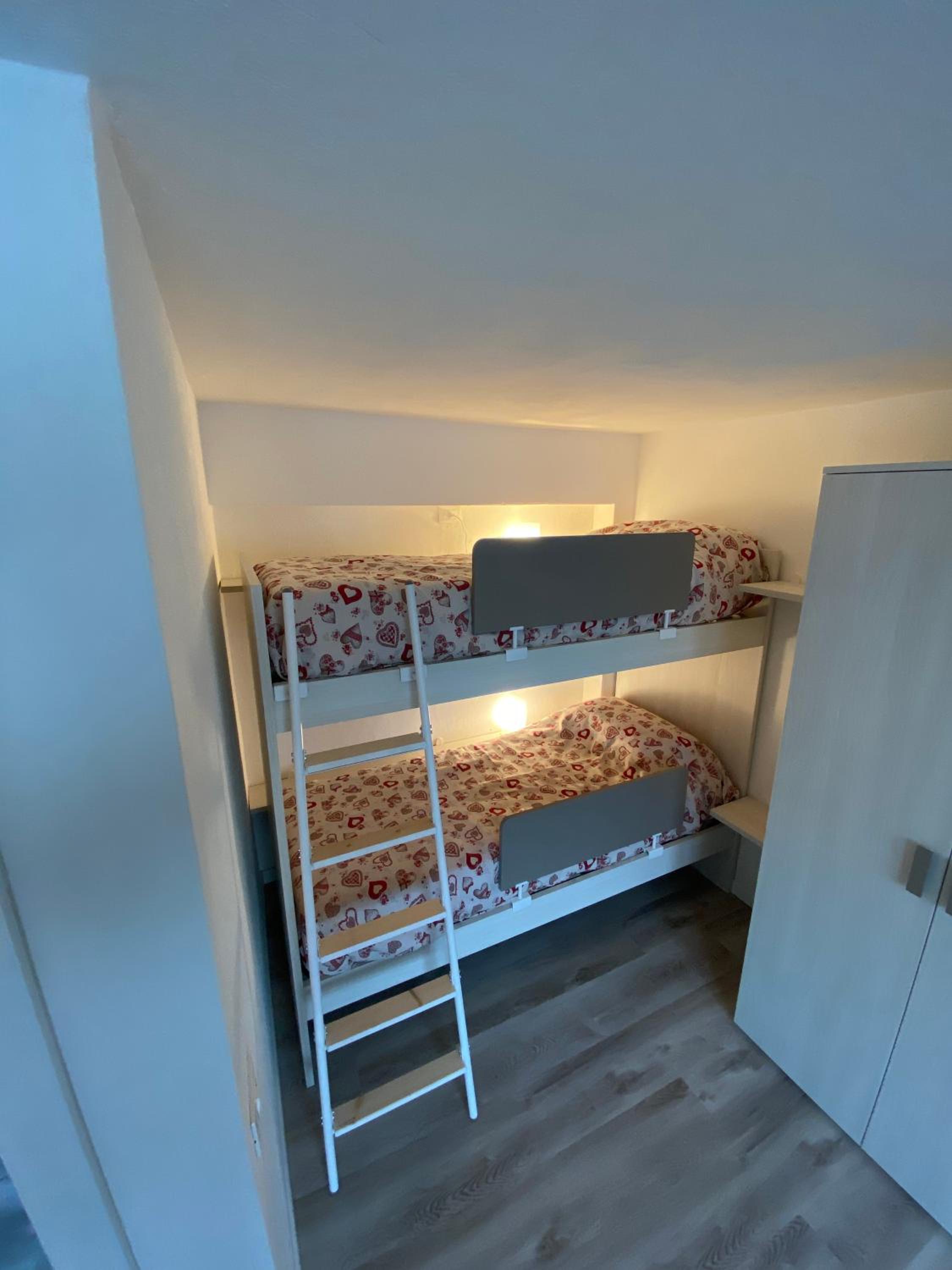 CASA LOLA