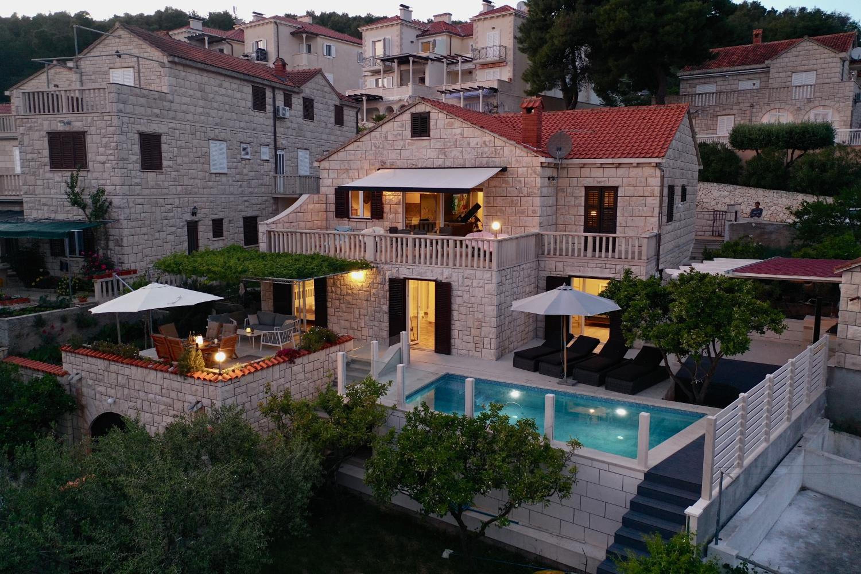 Hotel Villa Beach House Sumartin with Heated Pool - Image 1