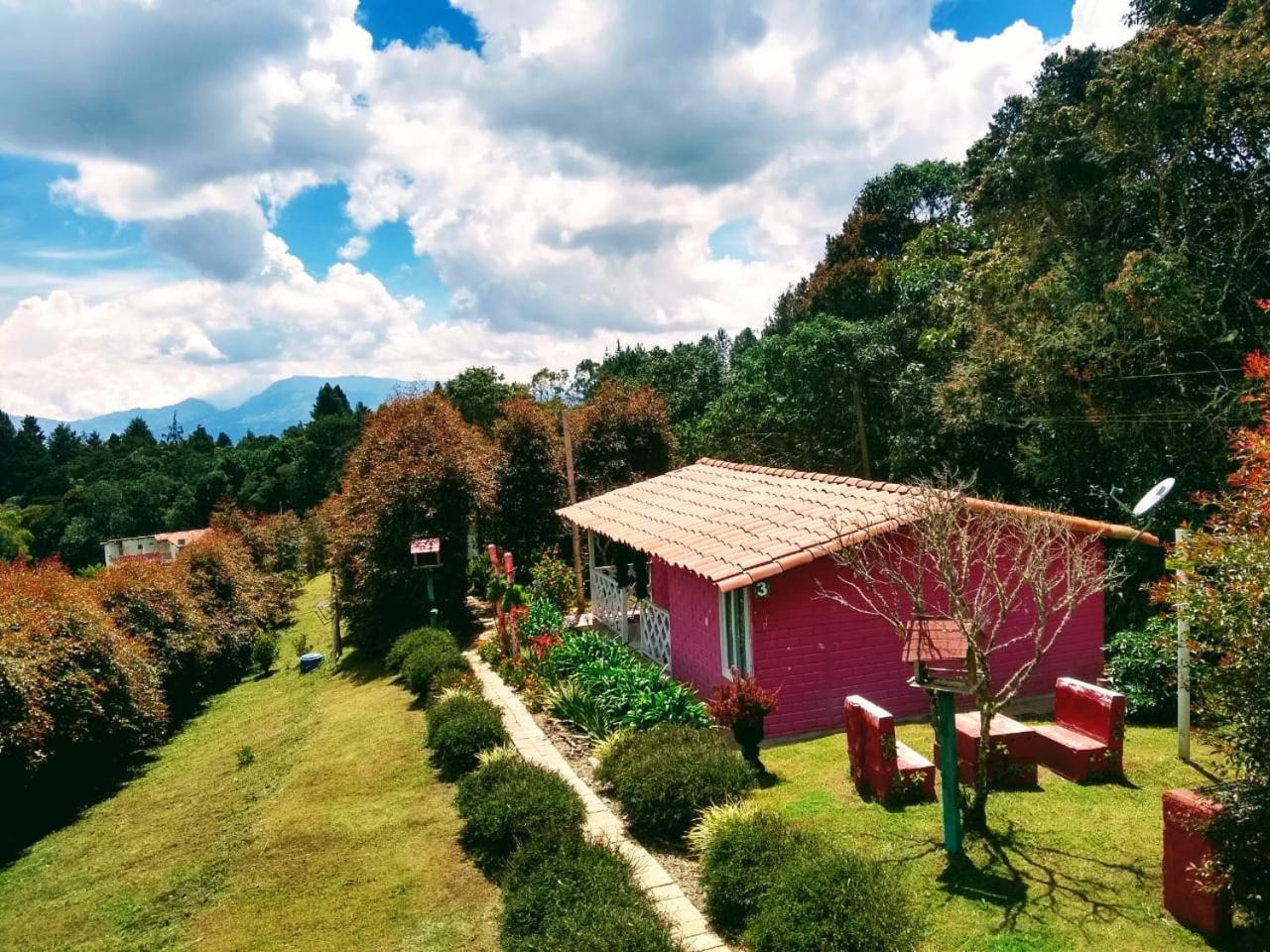 Hospedaje Santaelena -chalets de montaña-
