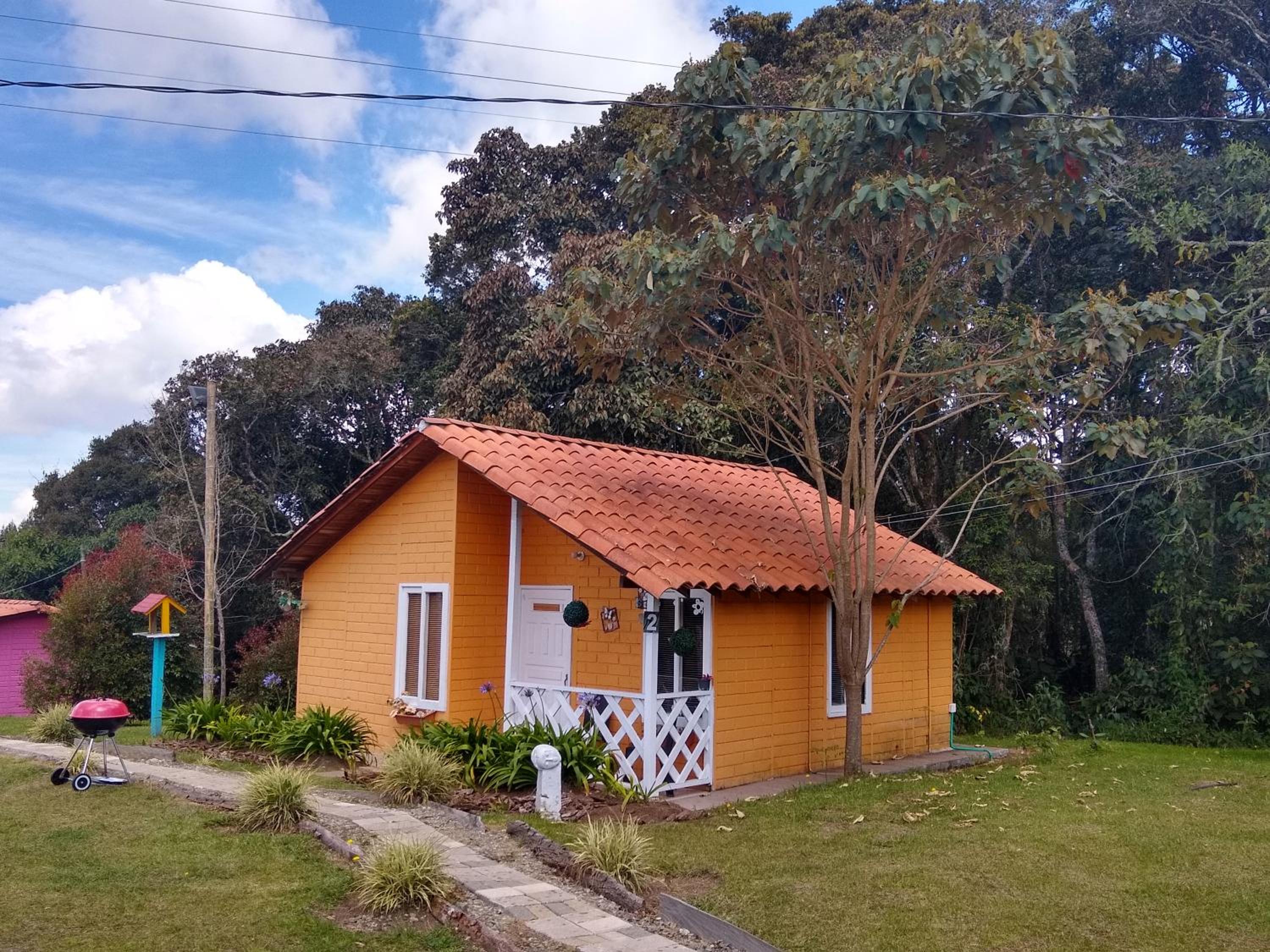 Hospedaje Santaelena -chalets de montaña-