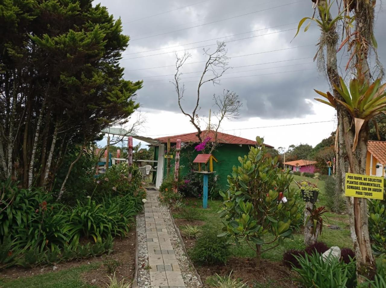 Hospedaje Santaelena -chalets de montaña-