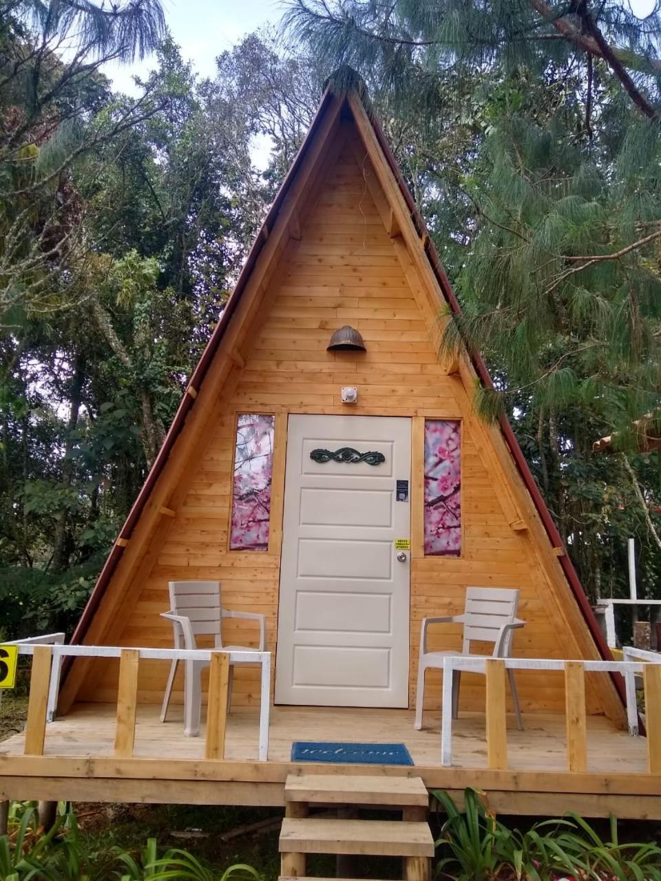 Hospedaje Santaelena -chalets de montaña-