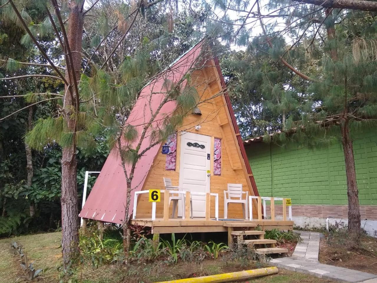Hospedaje Santaelena -chalets de montaña-
