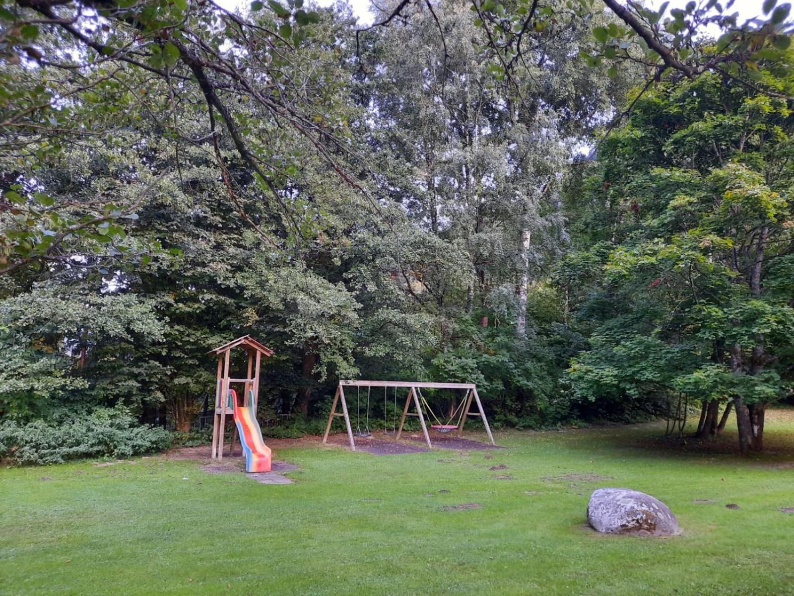 Photo 10