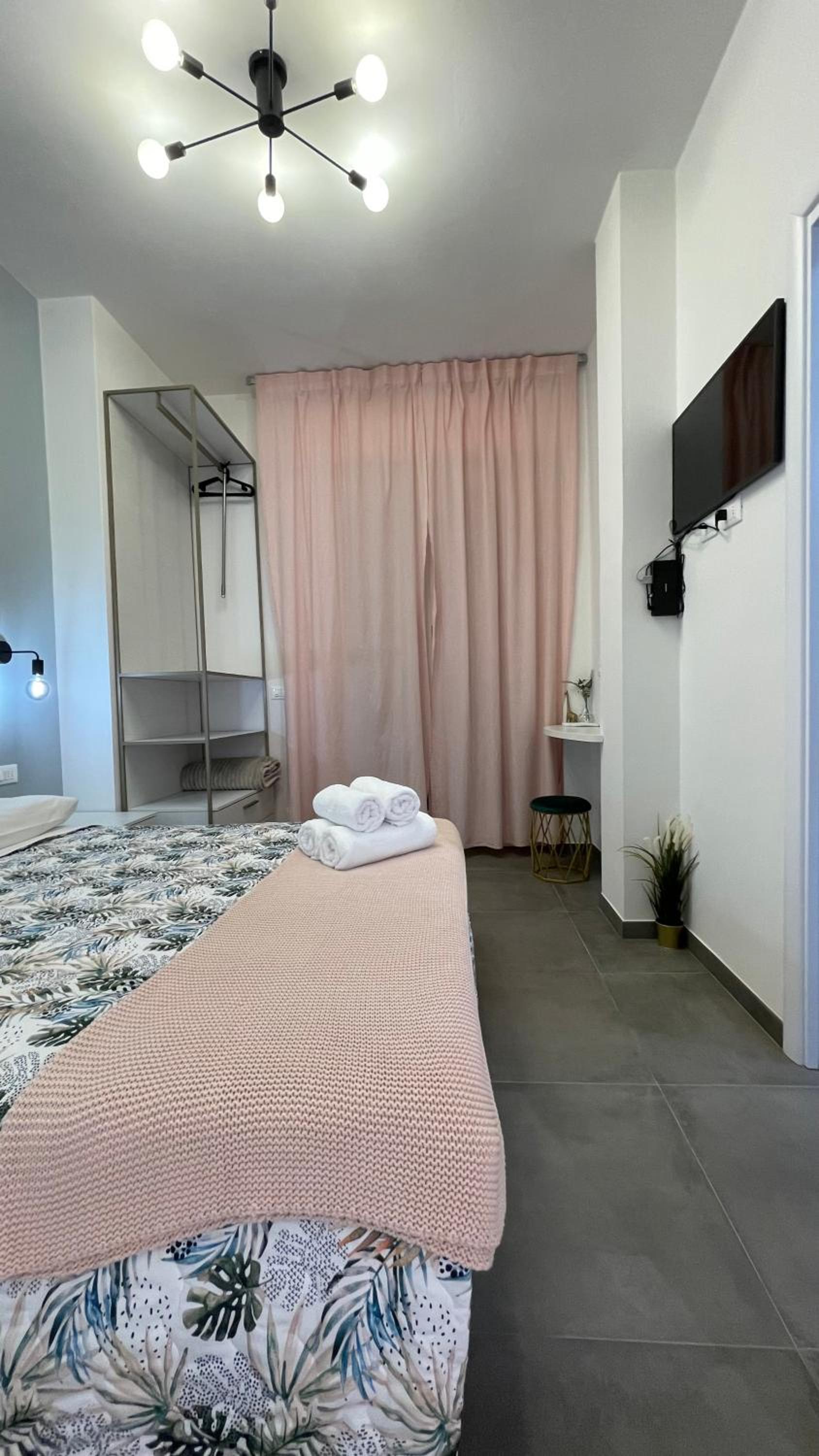 GUEST HOUSE KINGA CAVOUR