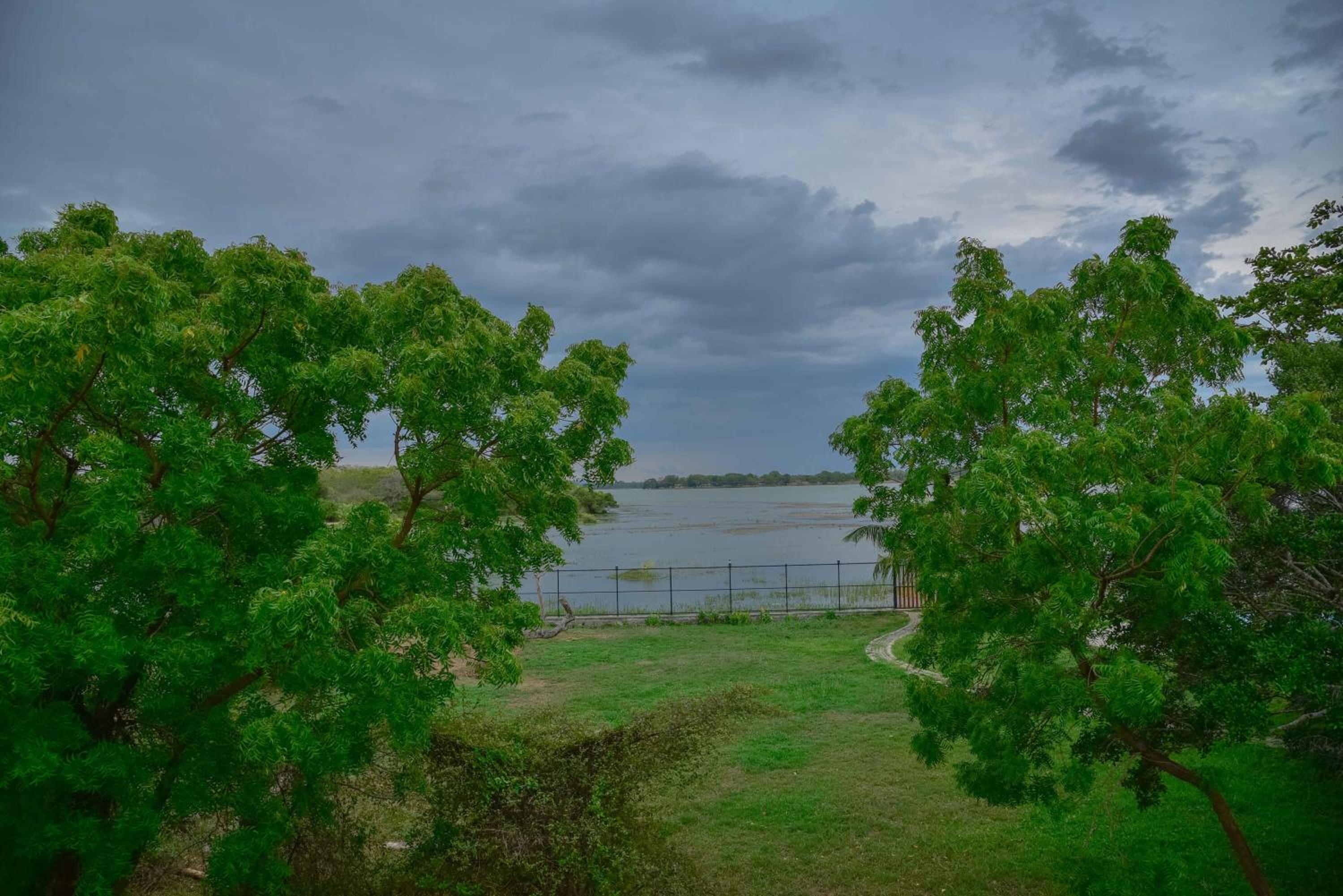 Lake Villa Resort