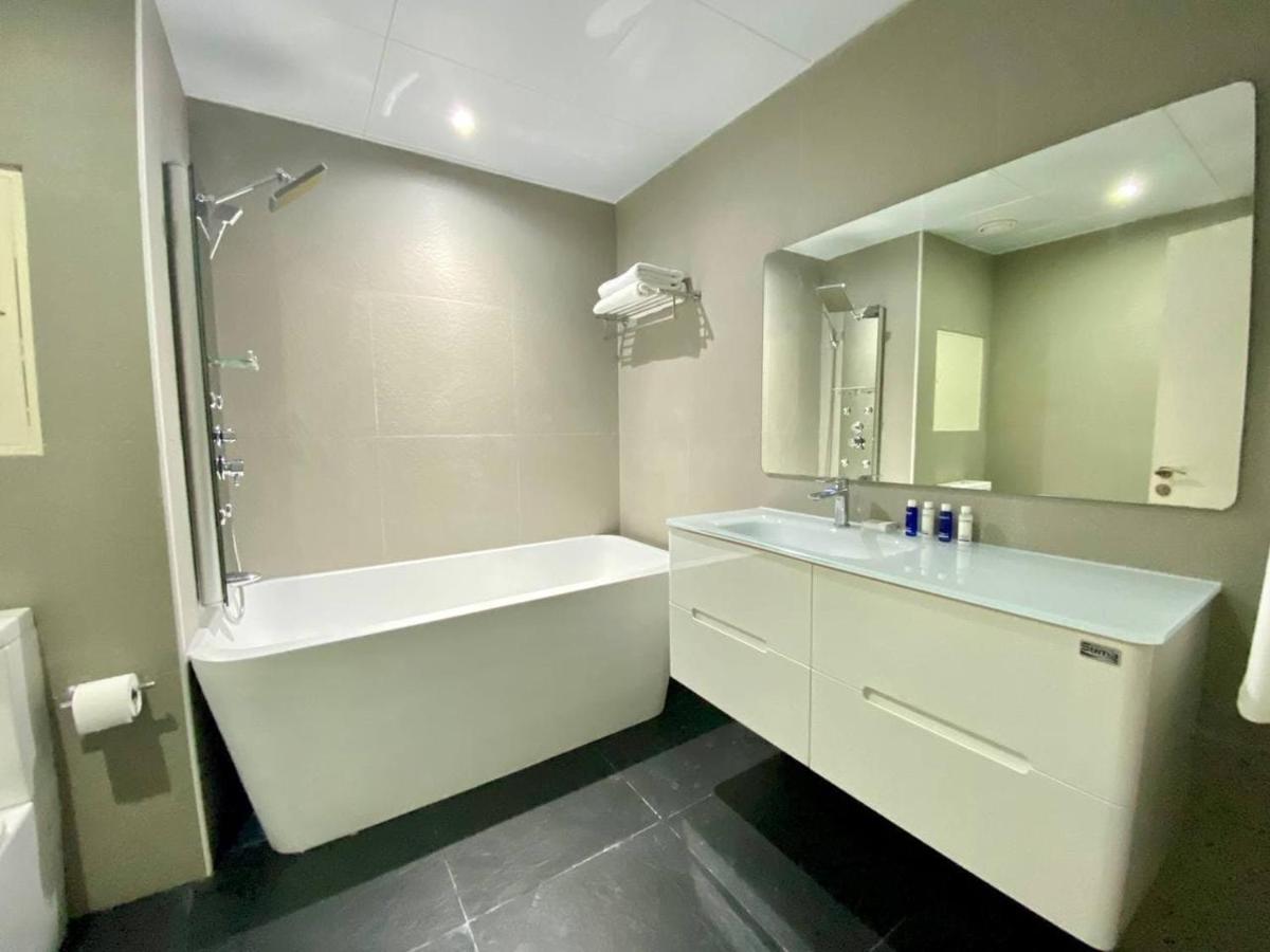 Luxury JBR Apartments , beach , pool , parking
