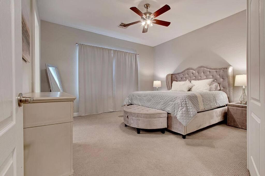 HOLLYHOCK - Pet-Friendly 4BR Heated Pool & Near Golf view 4