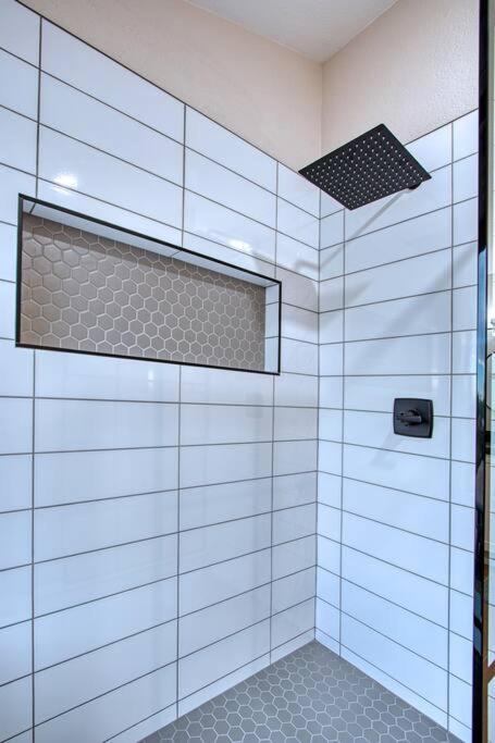 ESTRELLA - Renovated with PATIO, BBQ, POOL & SPA view 5