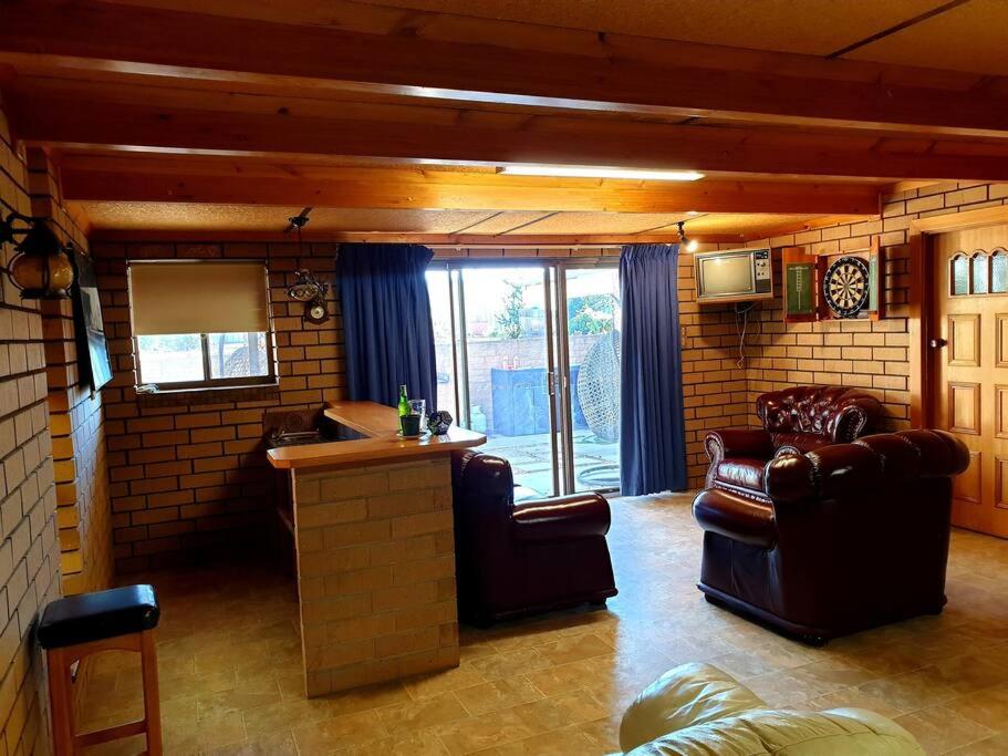 Spacious Holiday Home - Waikerie