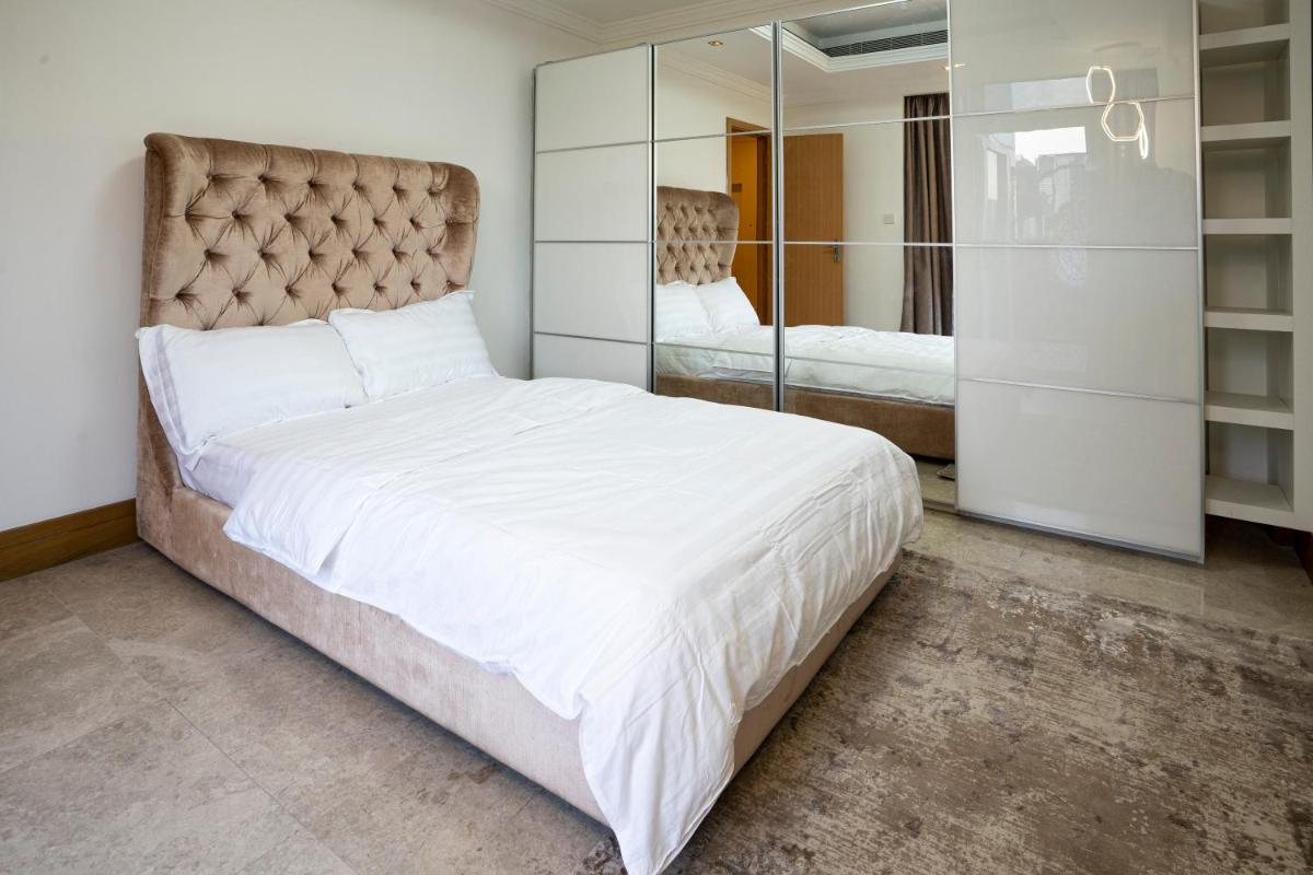 3 Bedroom Condo w terrace facing Burj Khalifa.