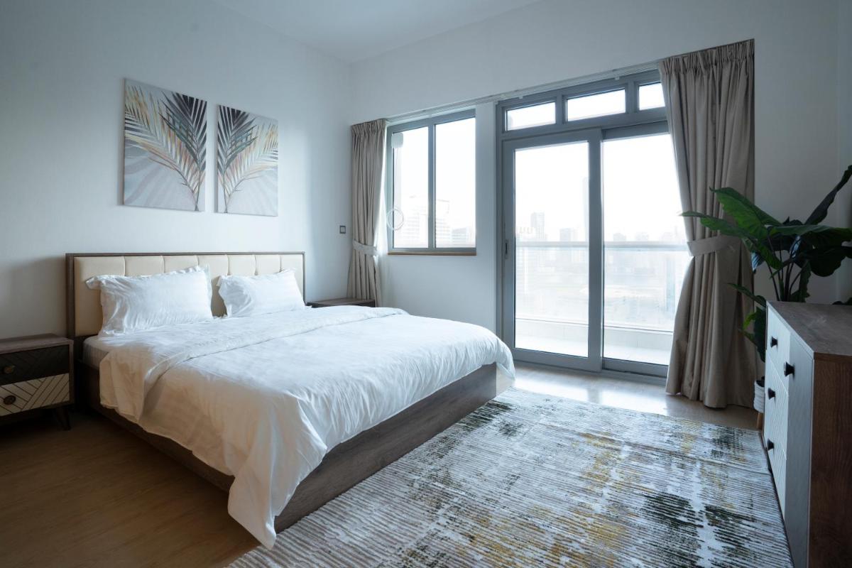 3 Bedroom Condo w terrace facing Burj Khalifa.