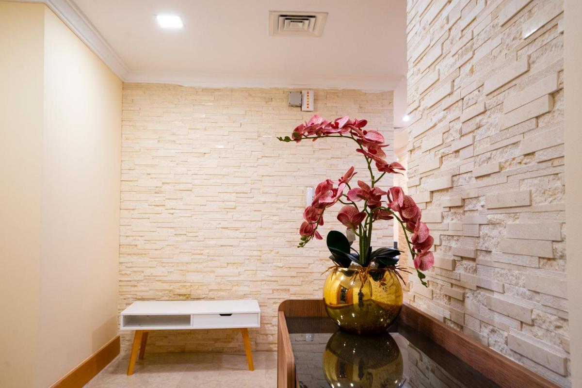 3 Bedroom Condo w terrace facing Burj Khalifa.