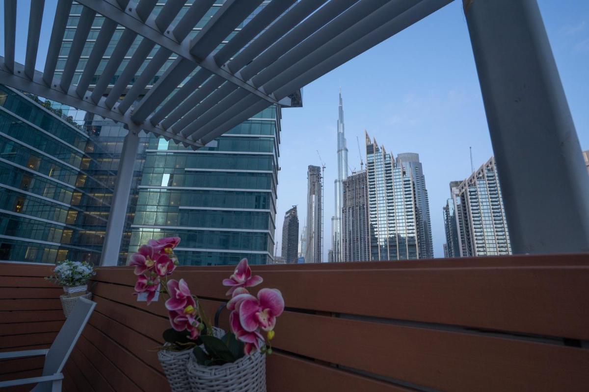 3 Bedroom Condo w terrace facing Burj Khalifa.