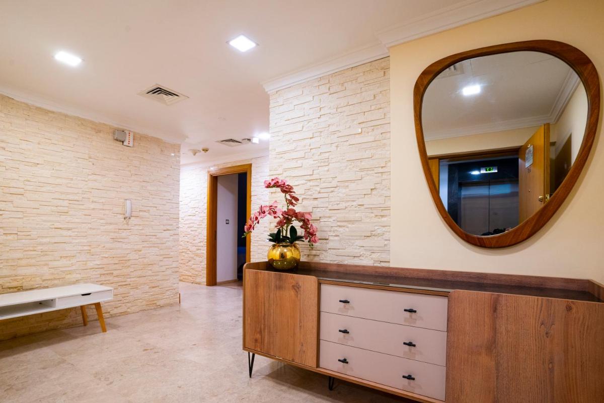 3 Bedroom Condo w terrace facing Burj Khalifa.