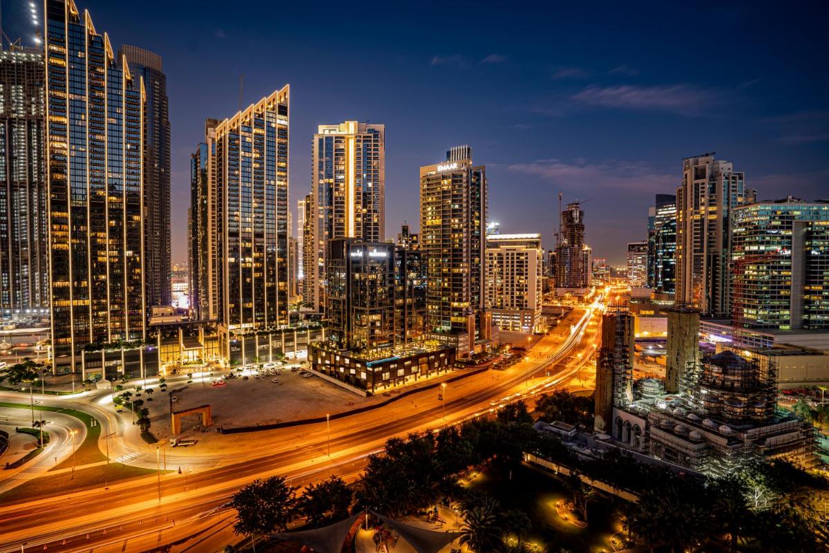 3 Bedroom Condo w terrace facing Burj Khalifa.