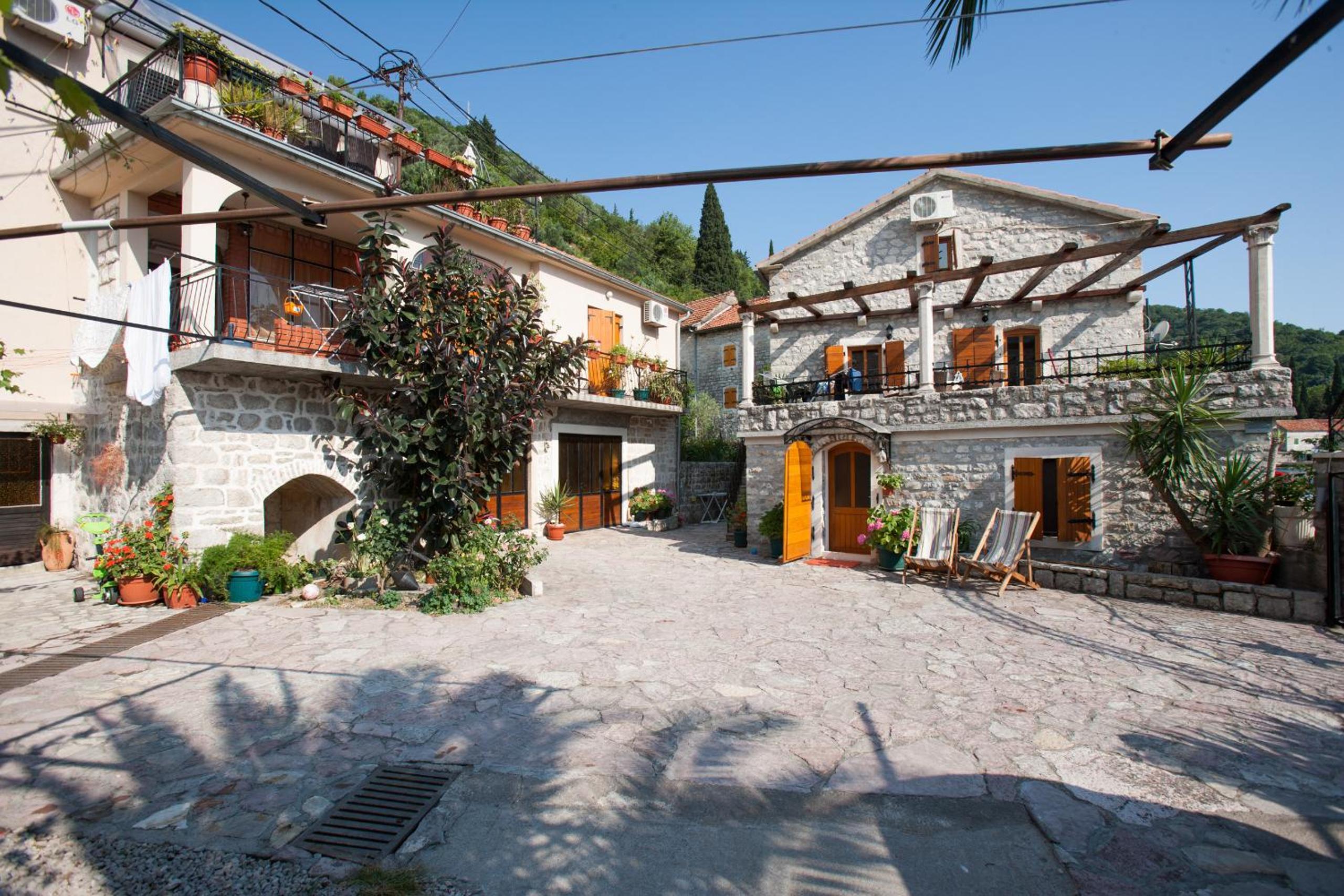 Apartments Villa Serventi