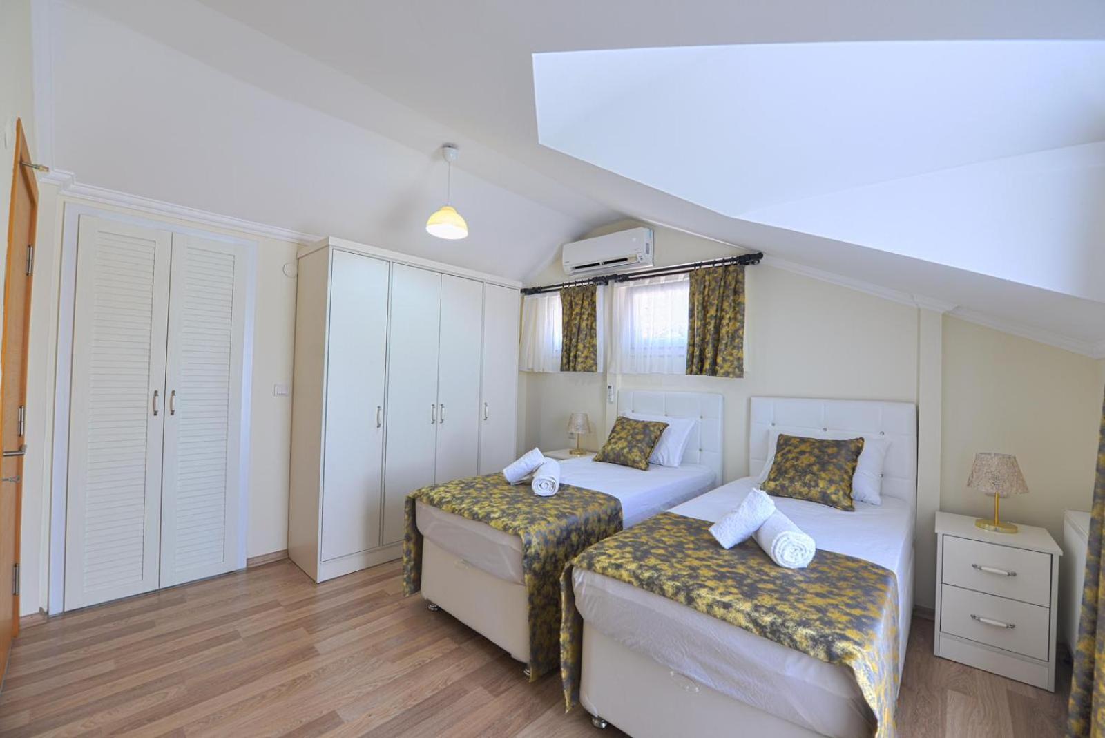 Ozgur City Residence - Image 78