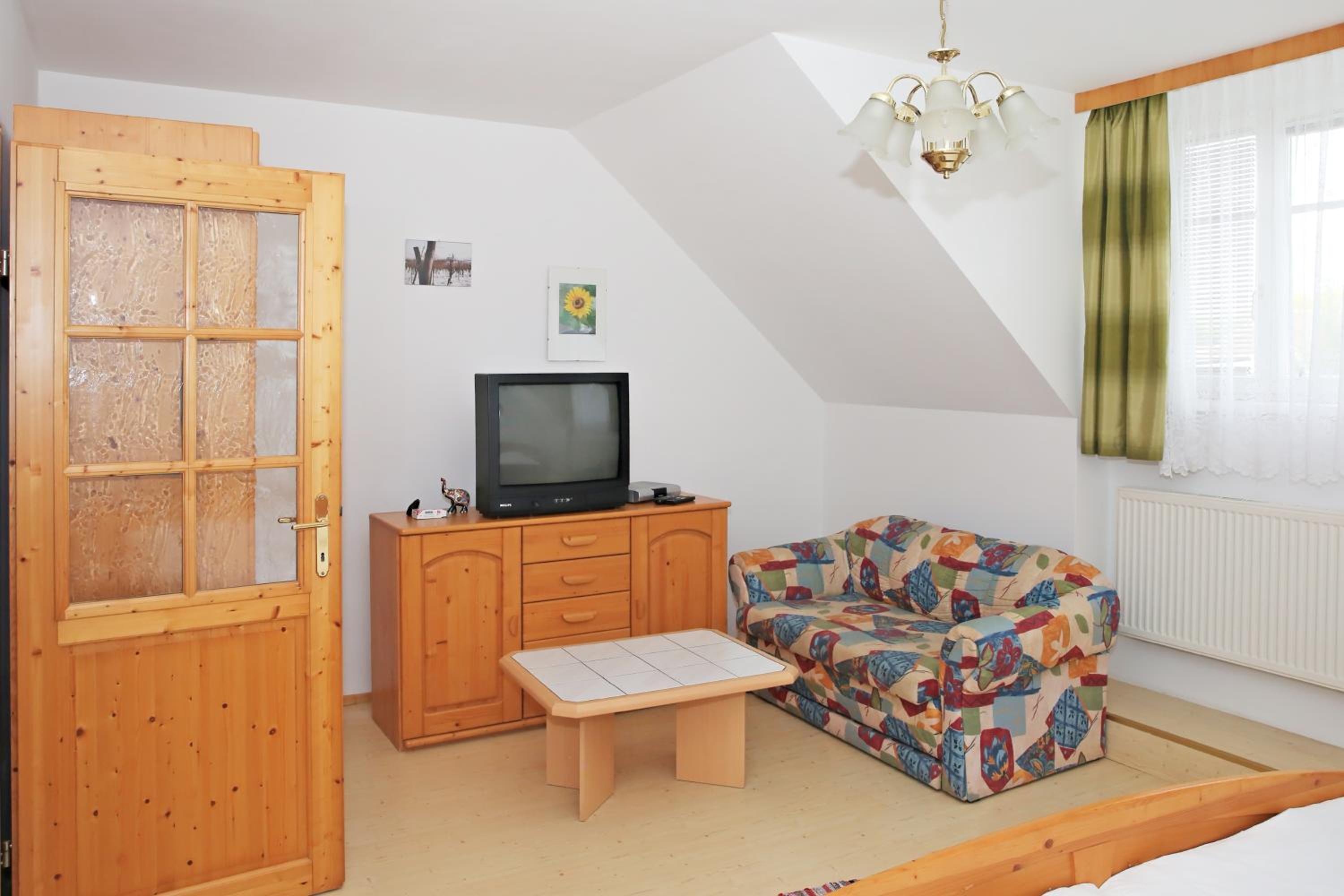 Weinhof & Gästezimmer Gregor Raab view 3