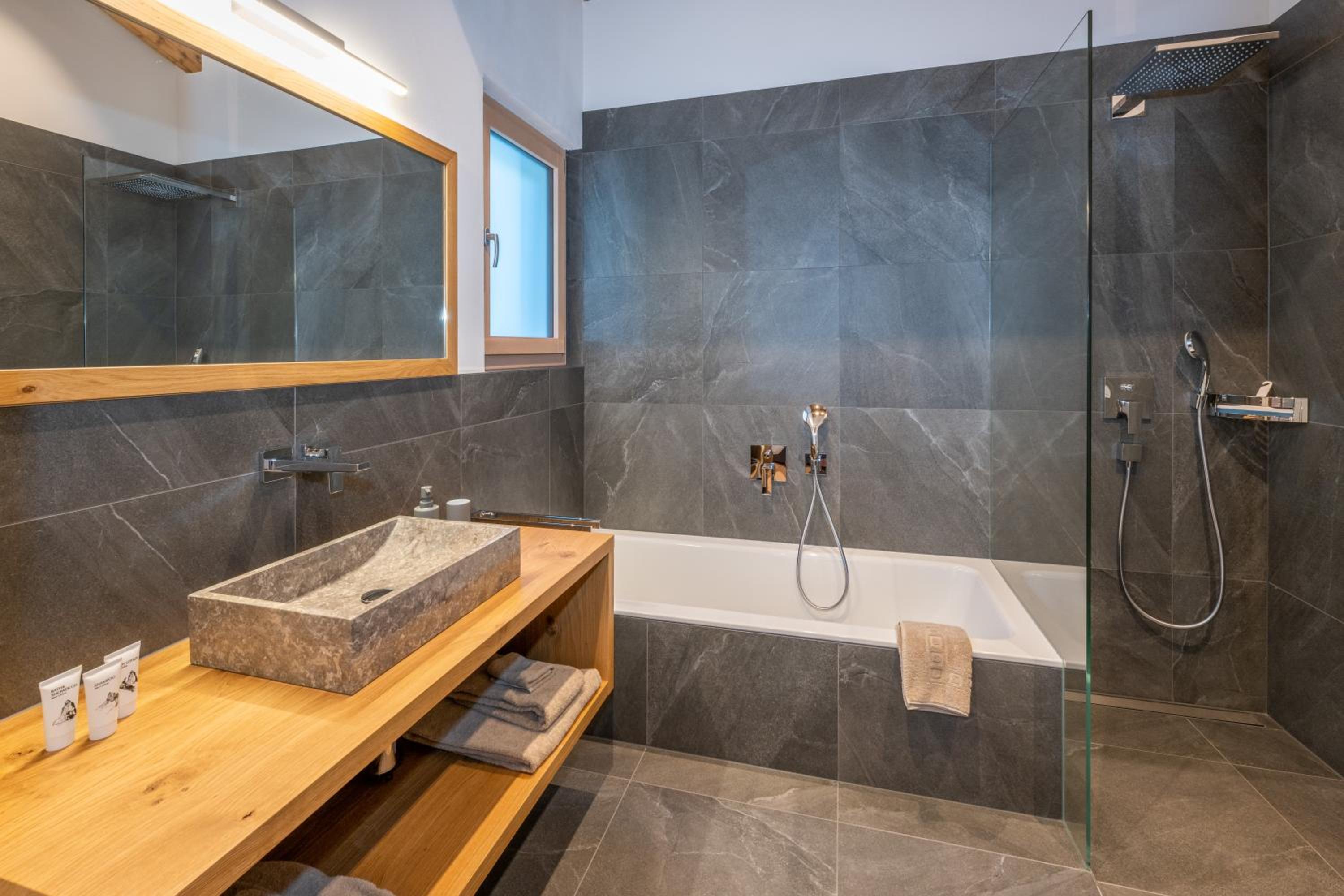 Luxury Residence Colosseo Zermatt view 4