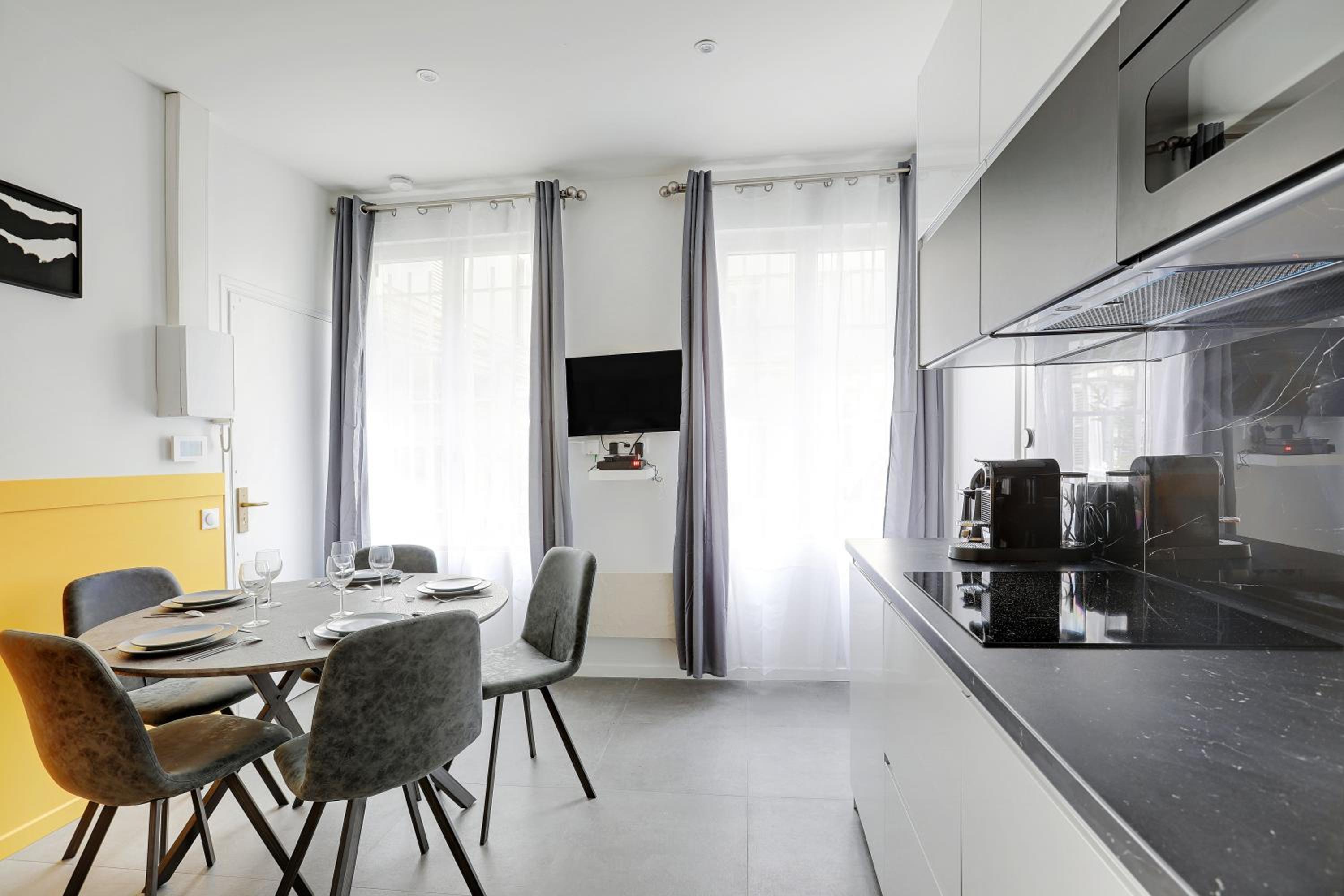 Charming apart -1BR-5P - République