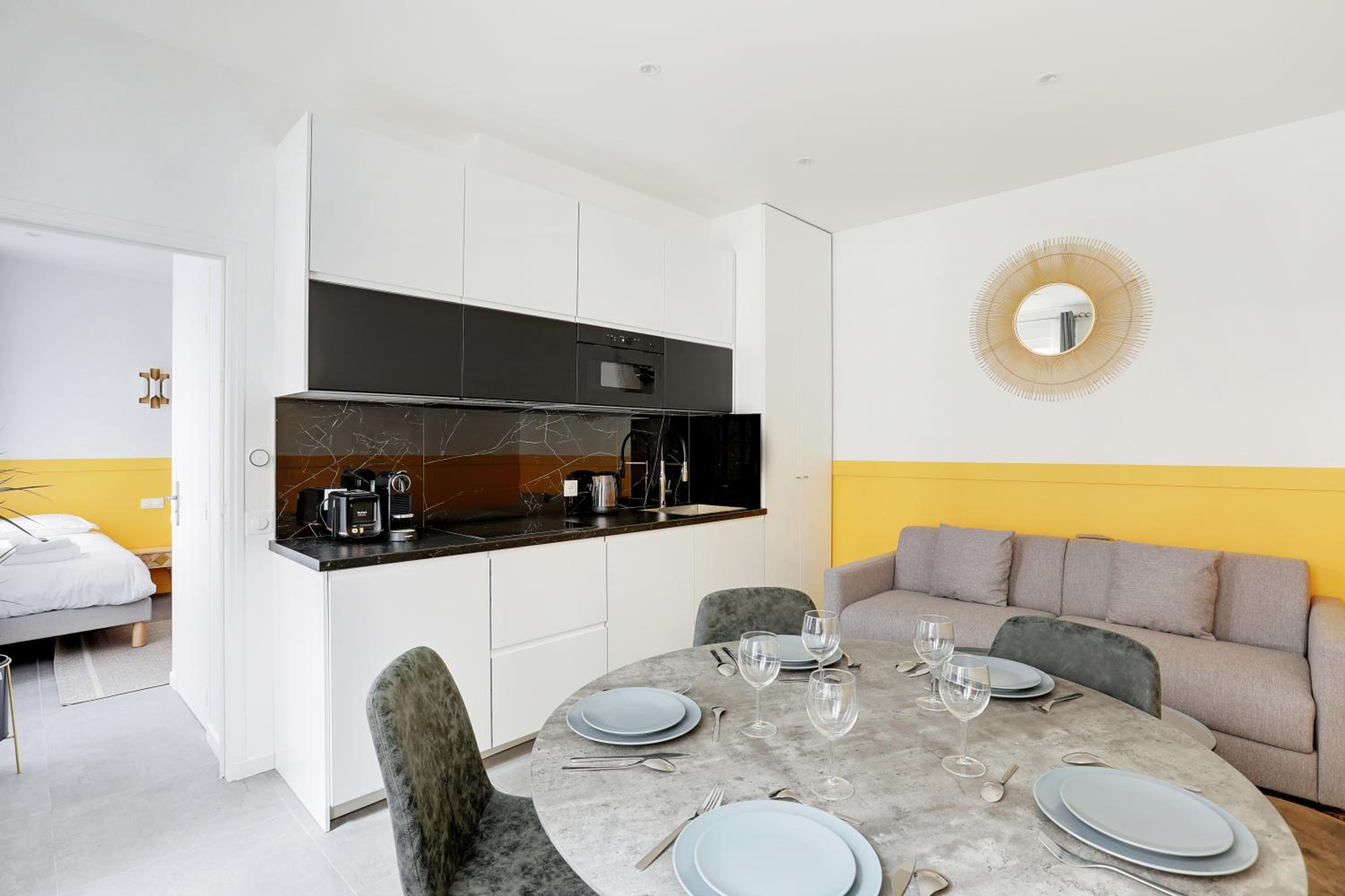 Charming apart -1BR-5P - République