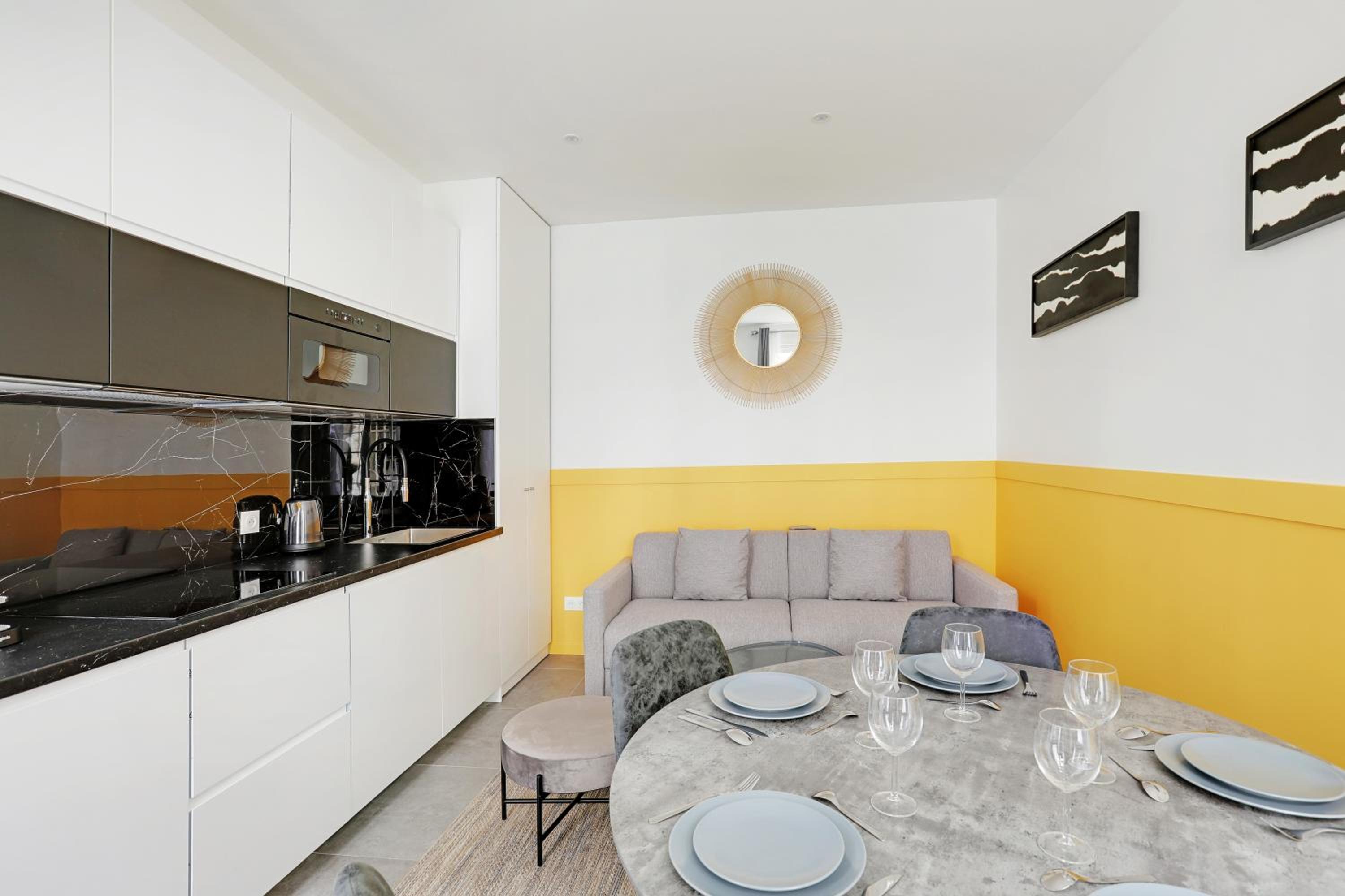 Charming apart -1BR-5P - République