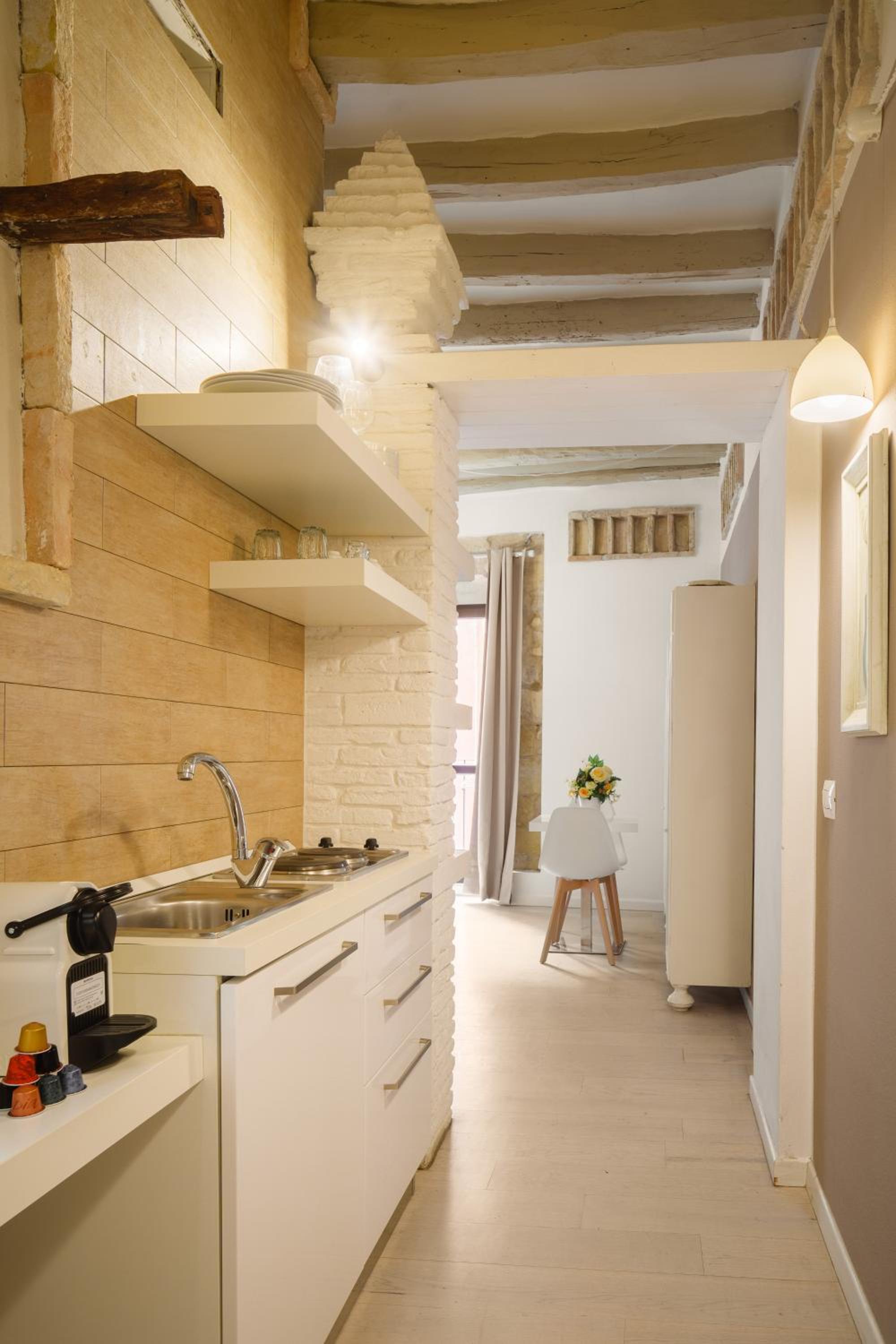 Oisife Apartments