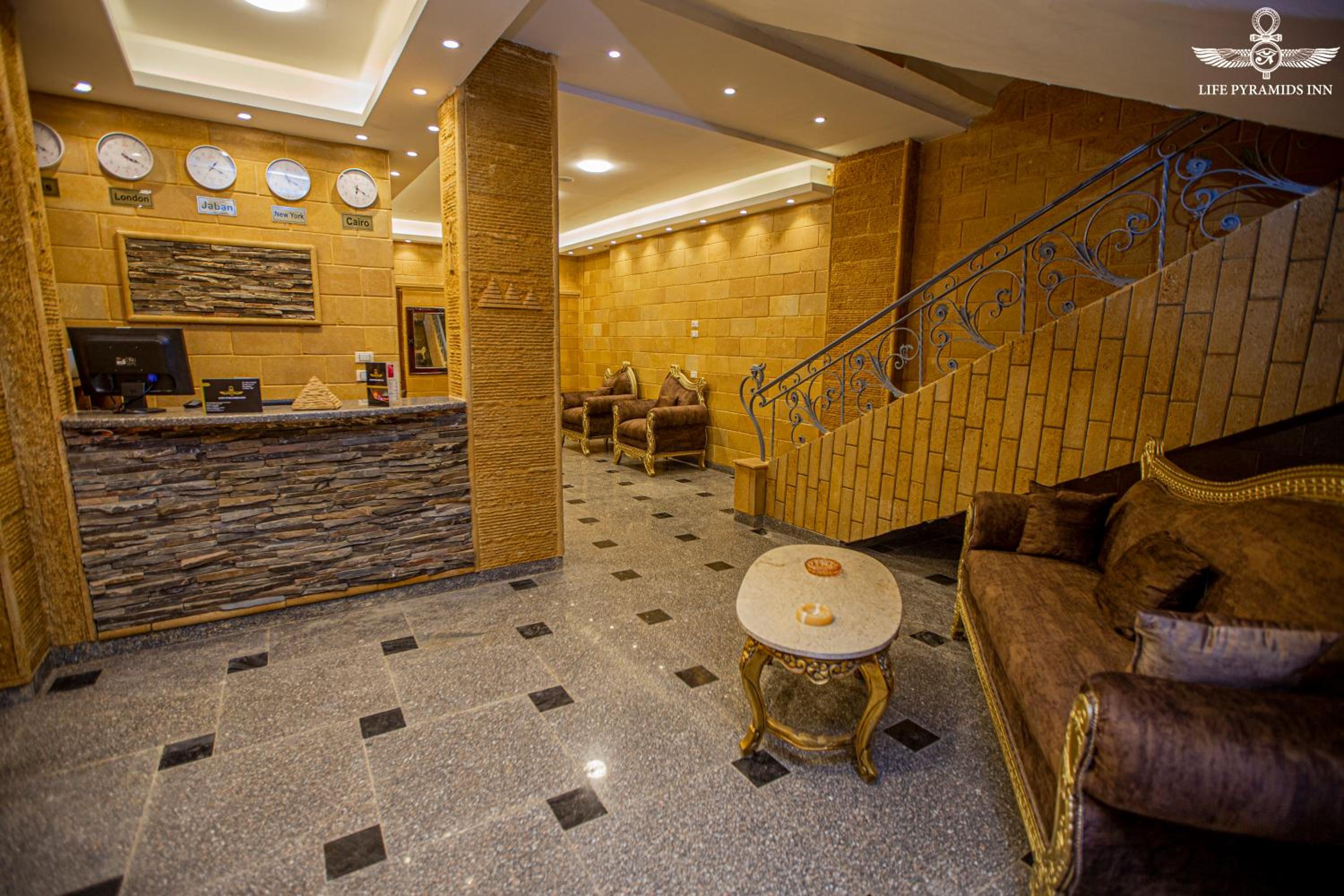 Life Pyramids Inn
