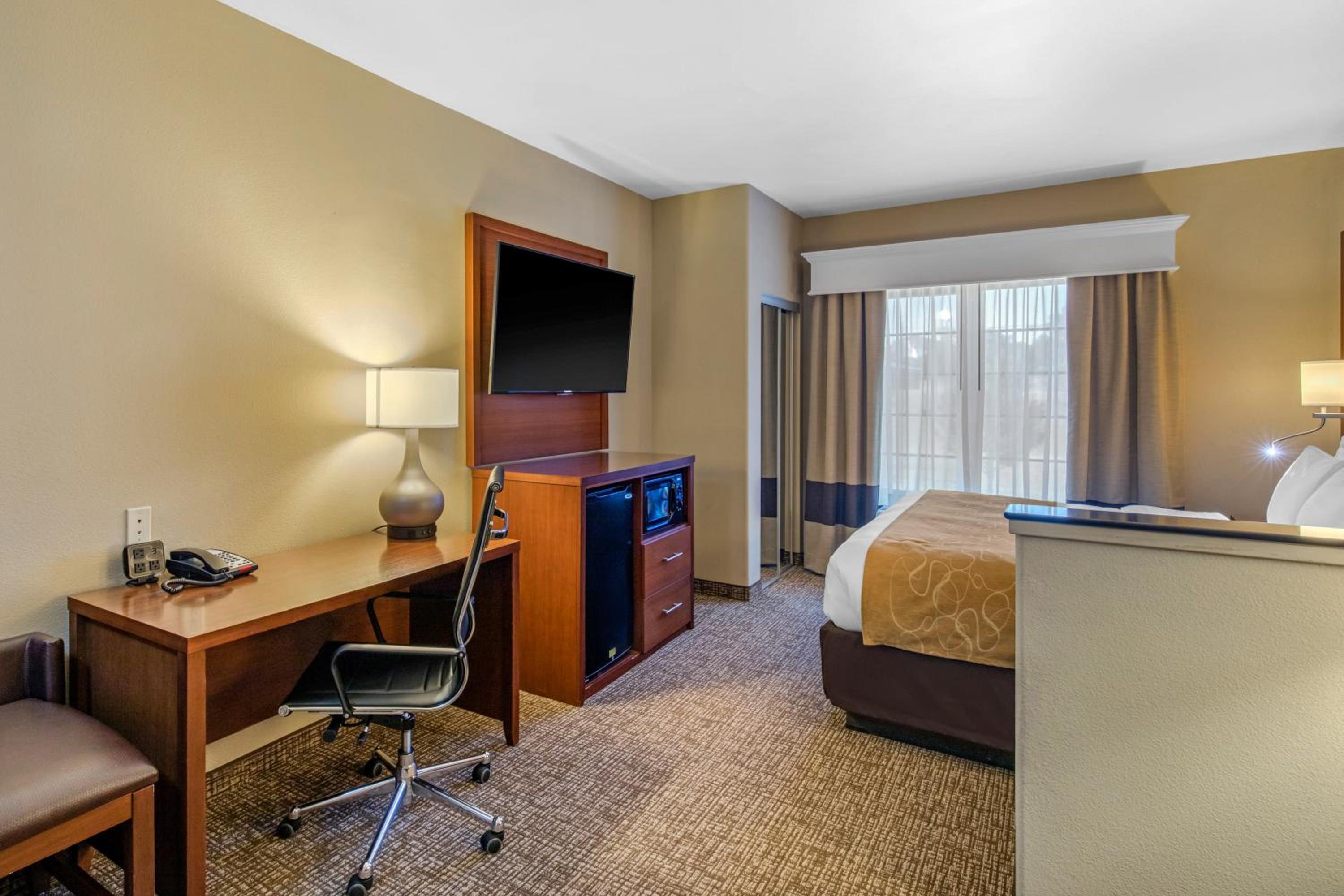 Marshall Vacations - Comfort Suites Marshall - Property Image 10