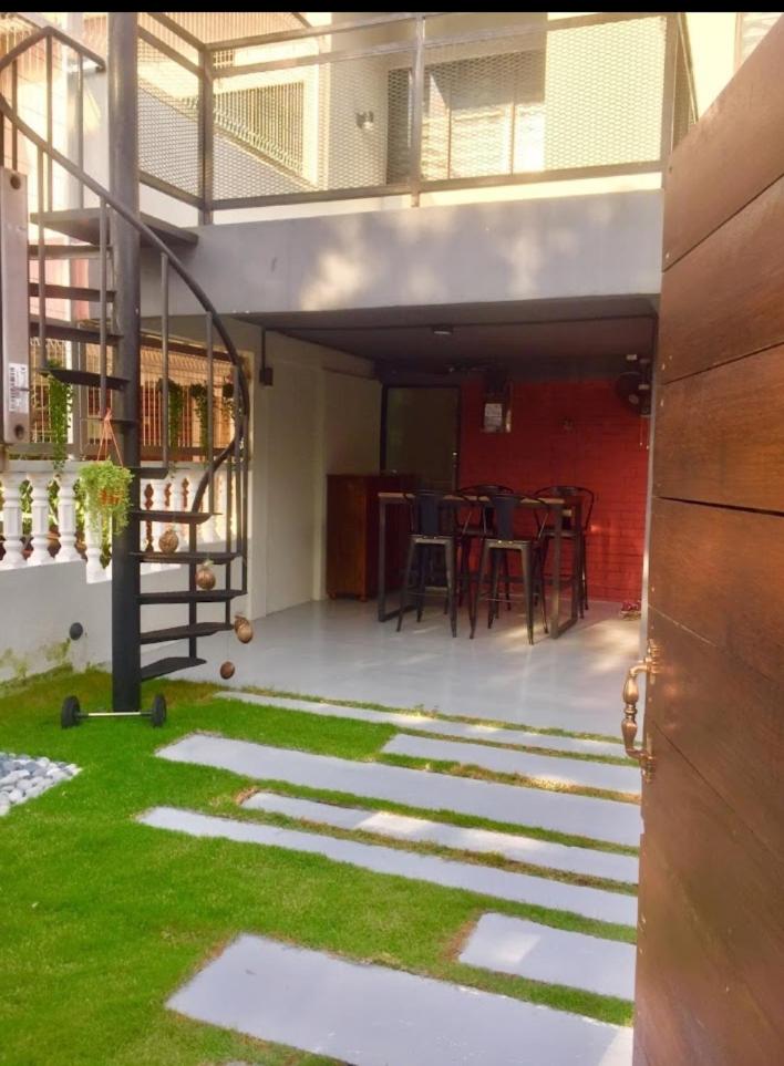 Alimama Guesthouse Melaka with Balcony photo 2