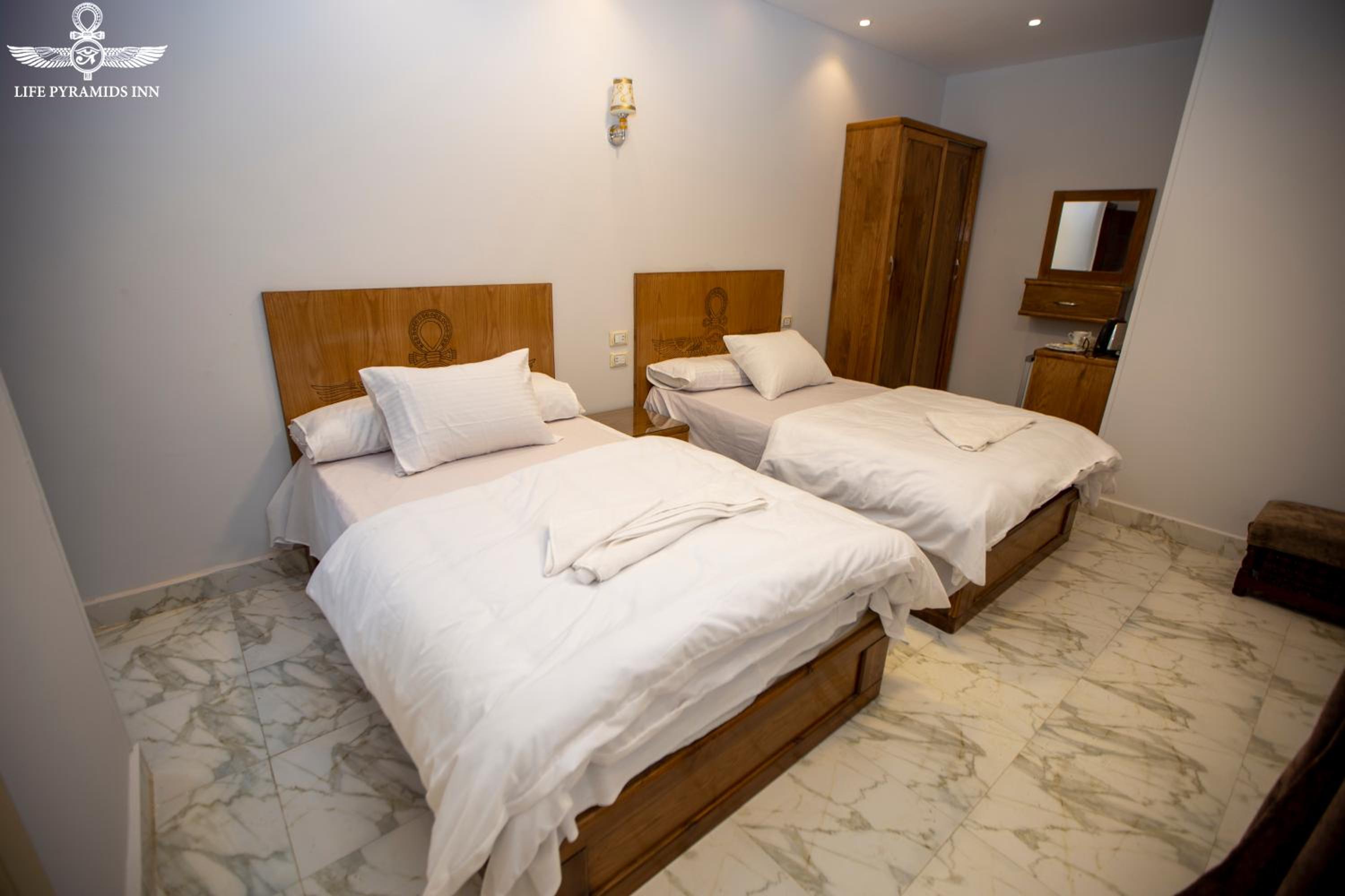 Life Pyramids Inn