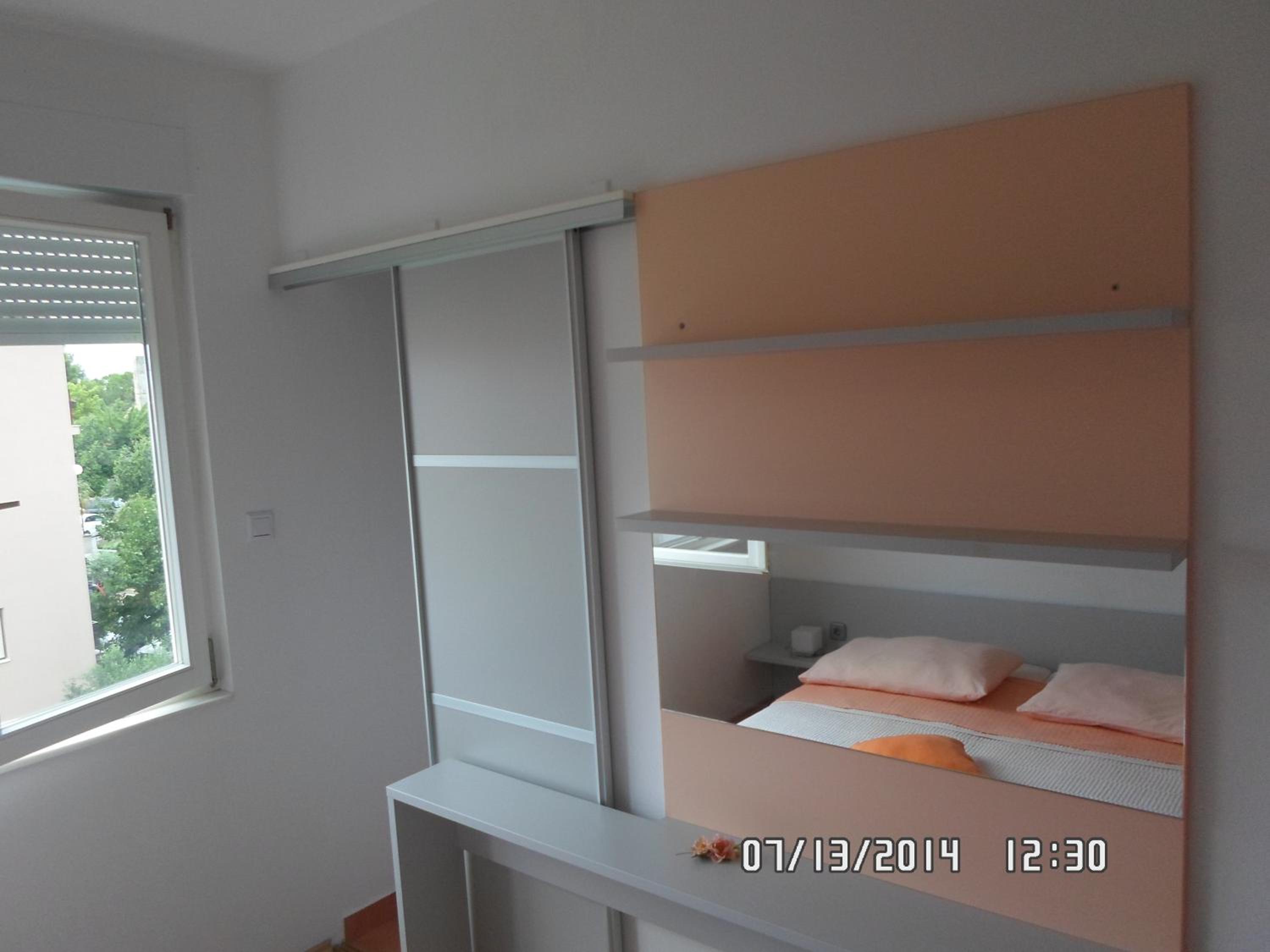 House Danica Apartments & Rooms
