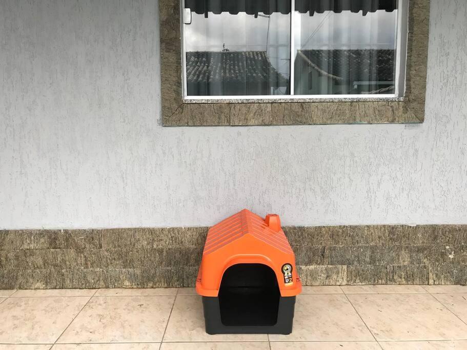 Casa com piscina, wifi e churrasqueira em unamar.