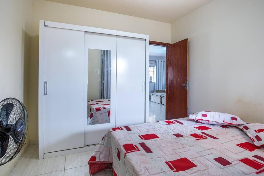 Casa com piscina, wifi e churrasqueira em unamar.