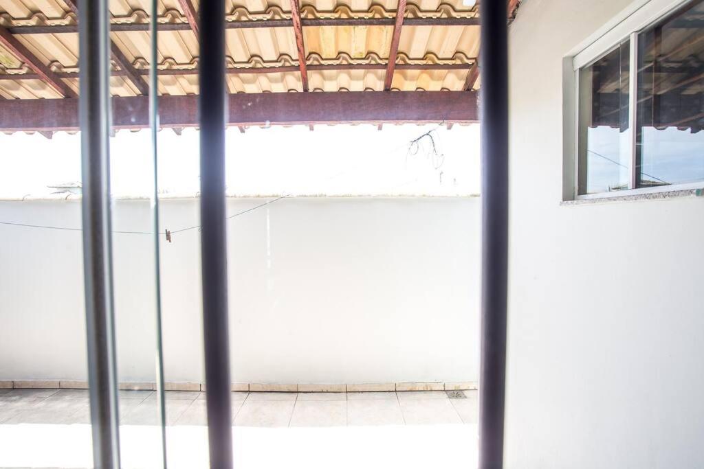 Casa com piscina, wifi e churrasqueira em unamar.