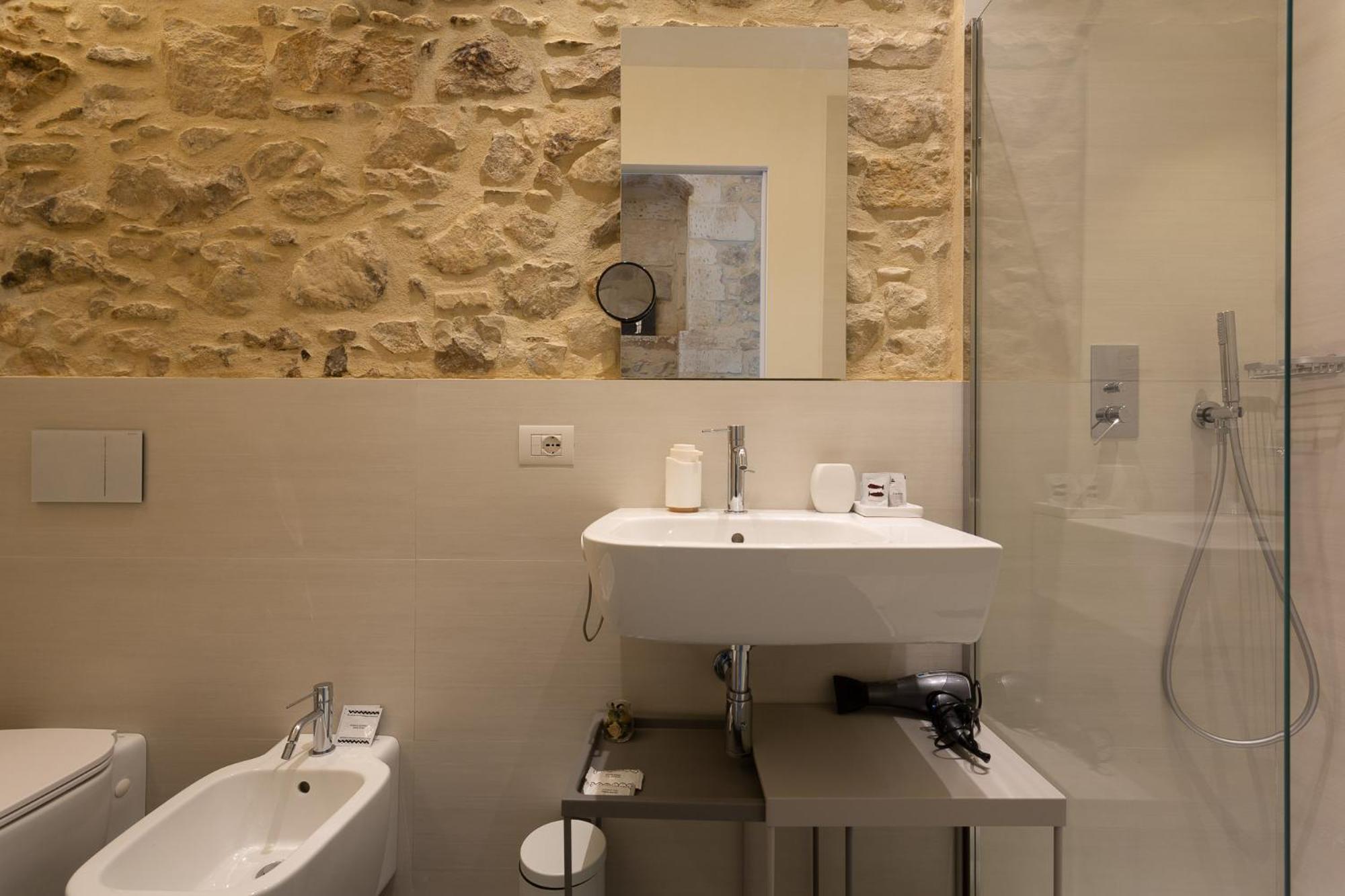 Innesti B&B en Ragusa — bathroom